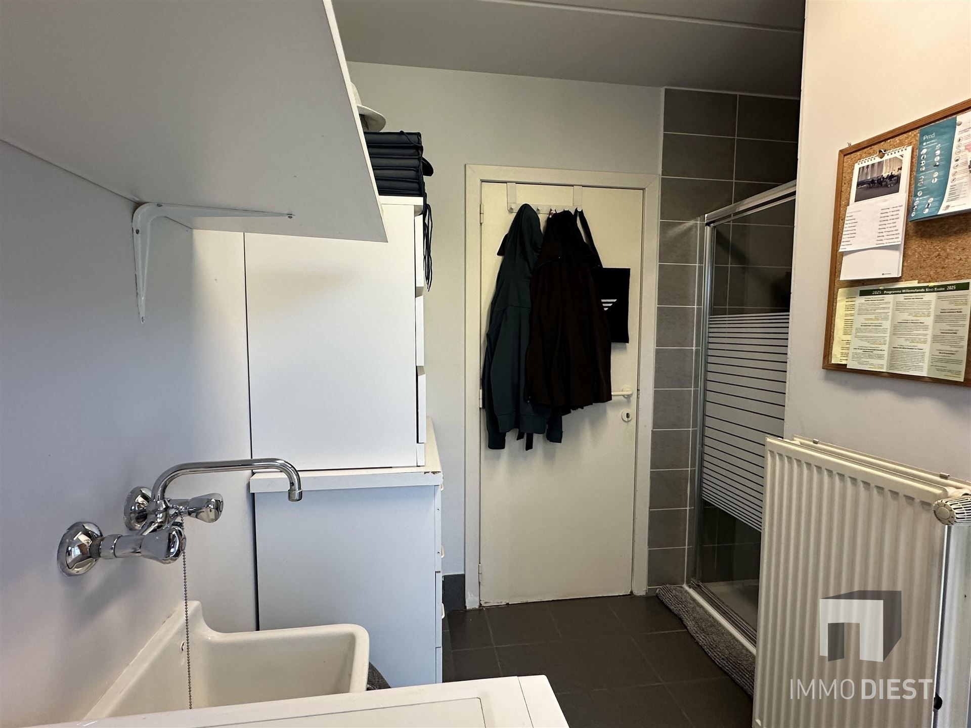 Instapklare woning met zicht op agrarisch gebied - bureau + 3 slpks foto 18