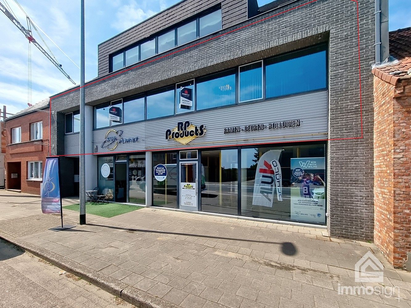 Energiezuinige kantoorruimte van 220 m² foto {{pictureIndex}}