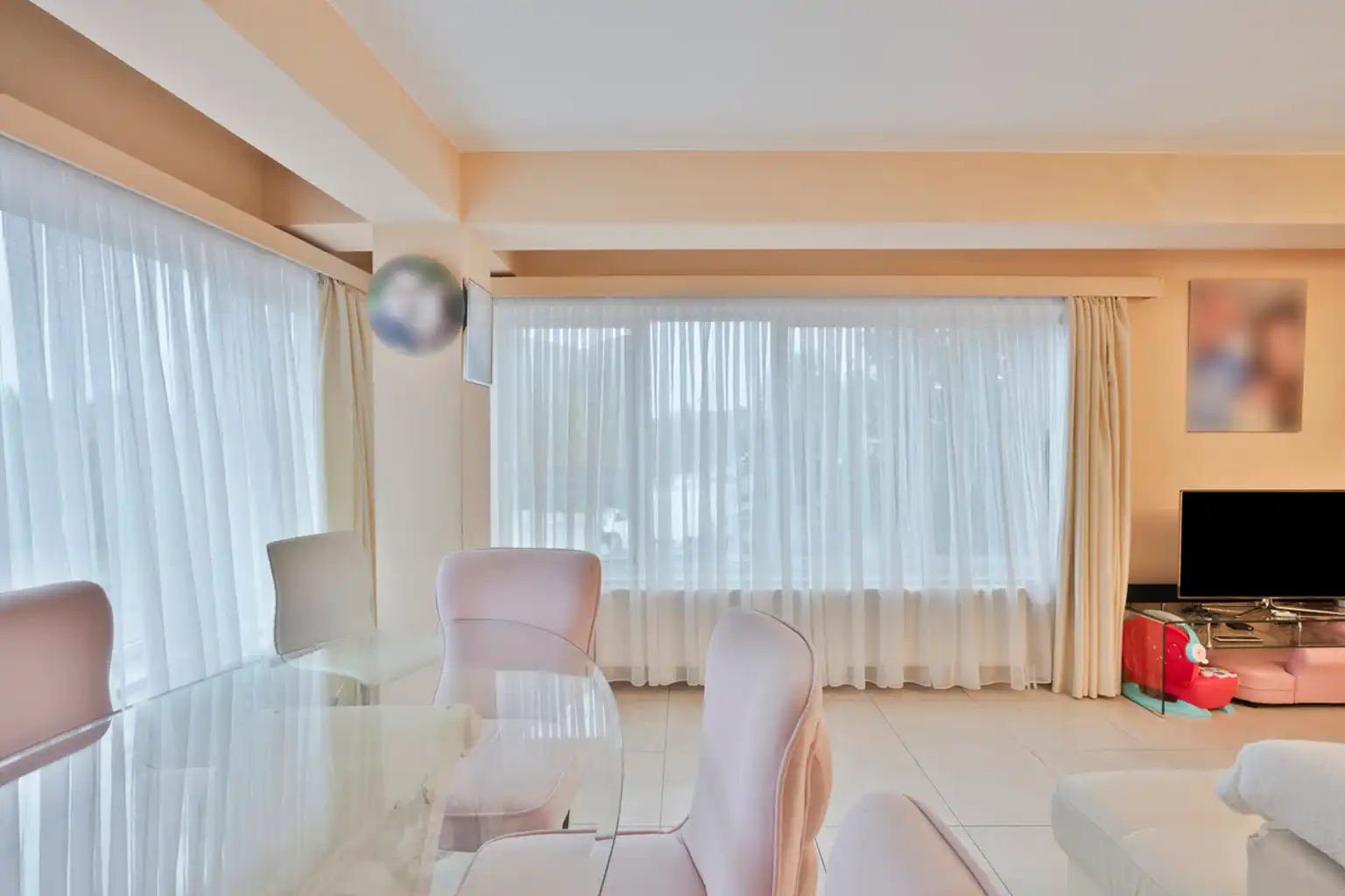 Instapklaar 1 slaapkamer lichtrijk en modern hoekappartement foto 5