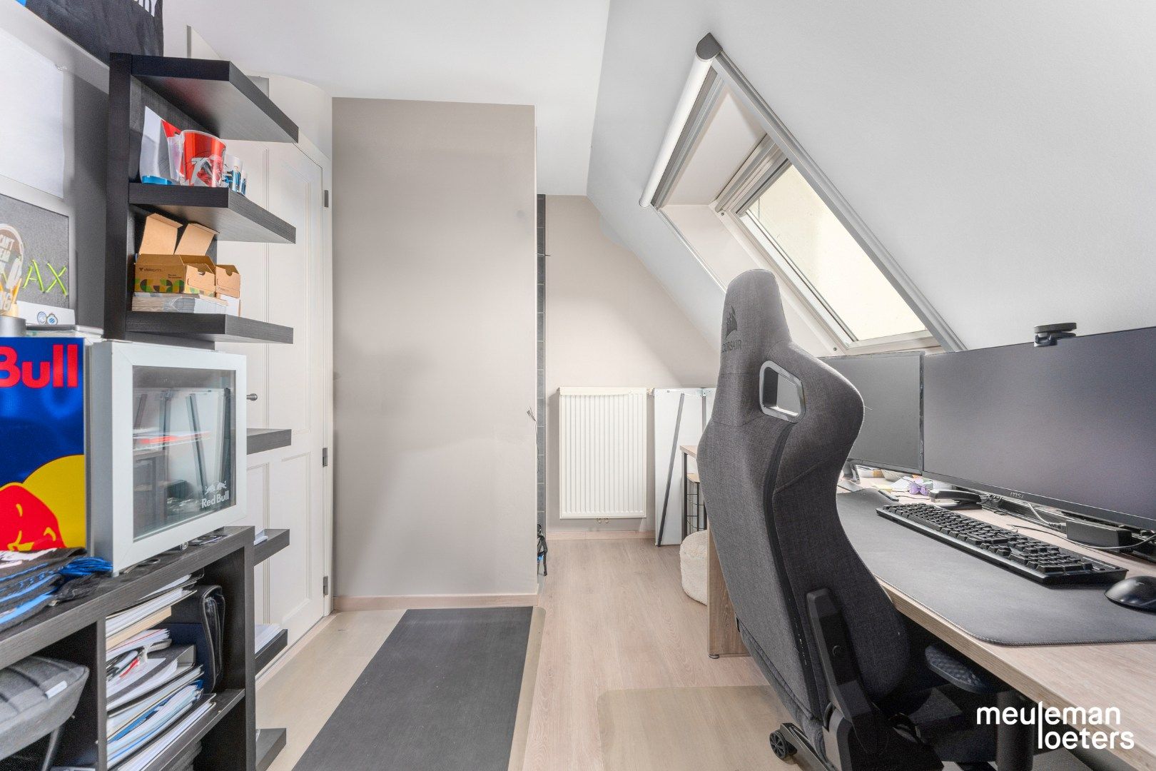 Lichtrijk duplexappartement met ruim terras en garage foto 13