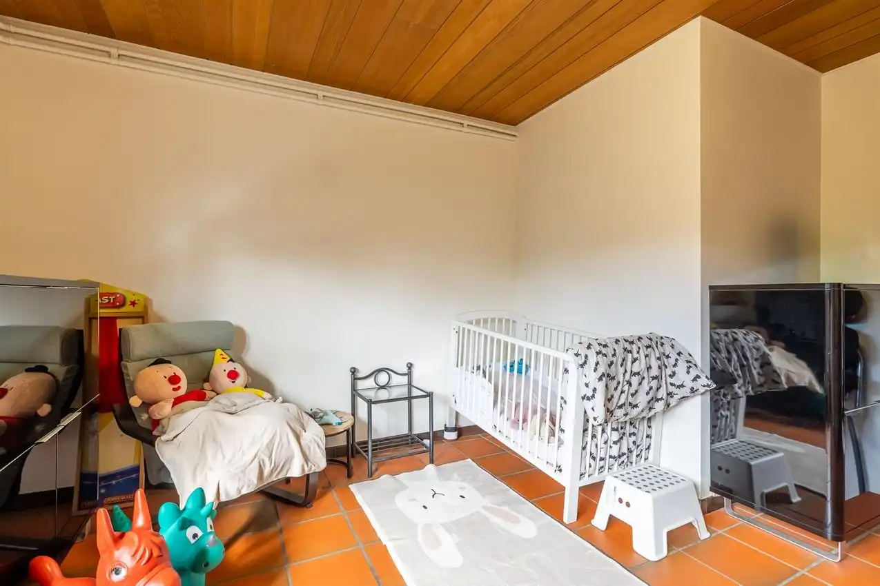 Mooie, ruime villawoning met leuke tuin op rustige locatie foto 16