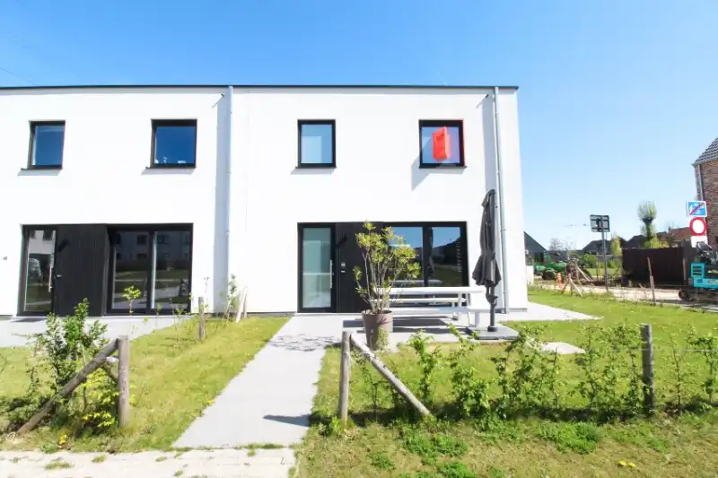 Zeer energiezuinige nieuwbouwwoning te Roeselare foto 2