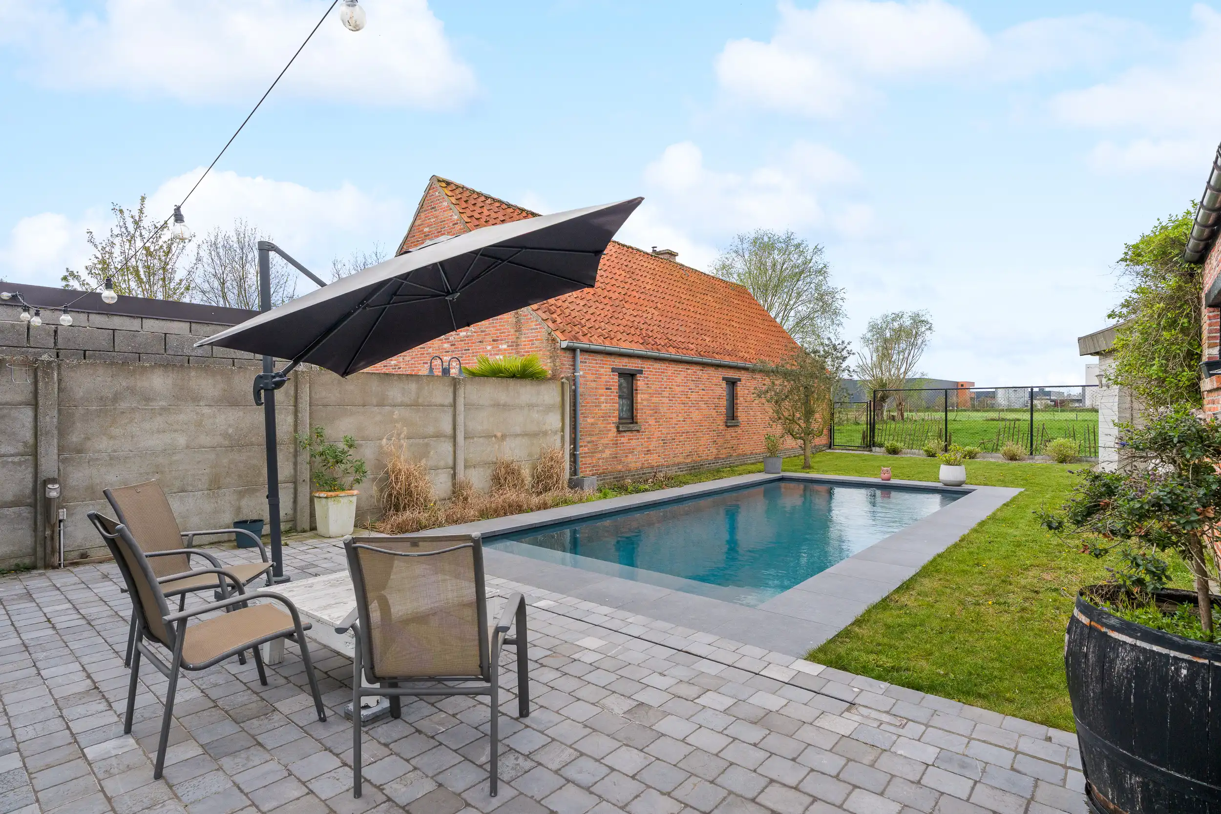 Instapklare open bebouwing met zwembad in Zele foto 2