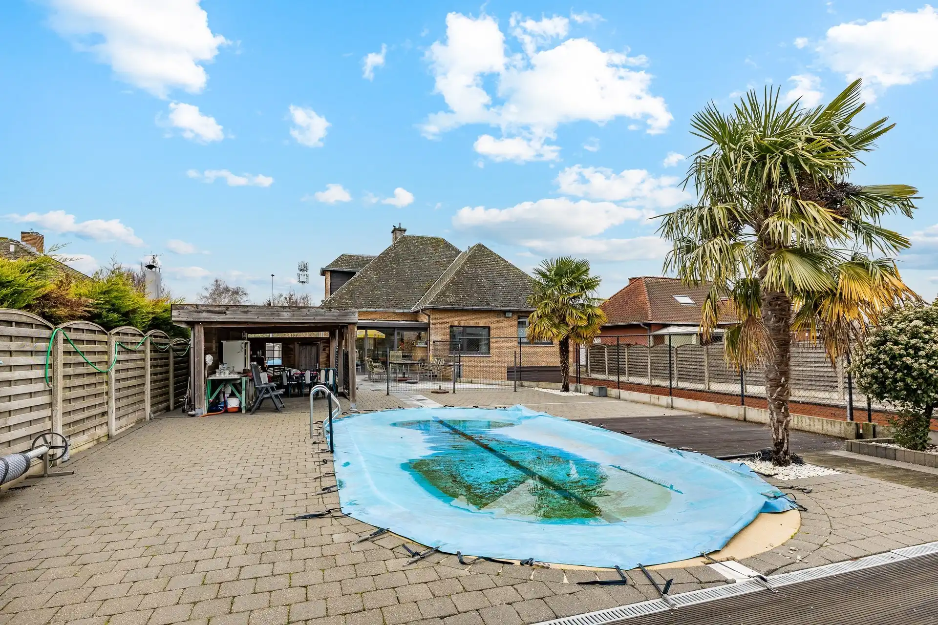 Charmante villa met zwembad op een mooi perceel van 942 m²  foto 4