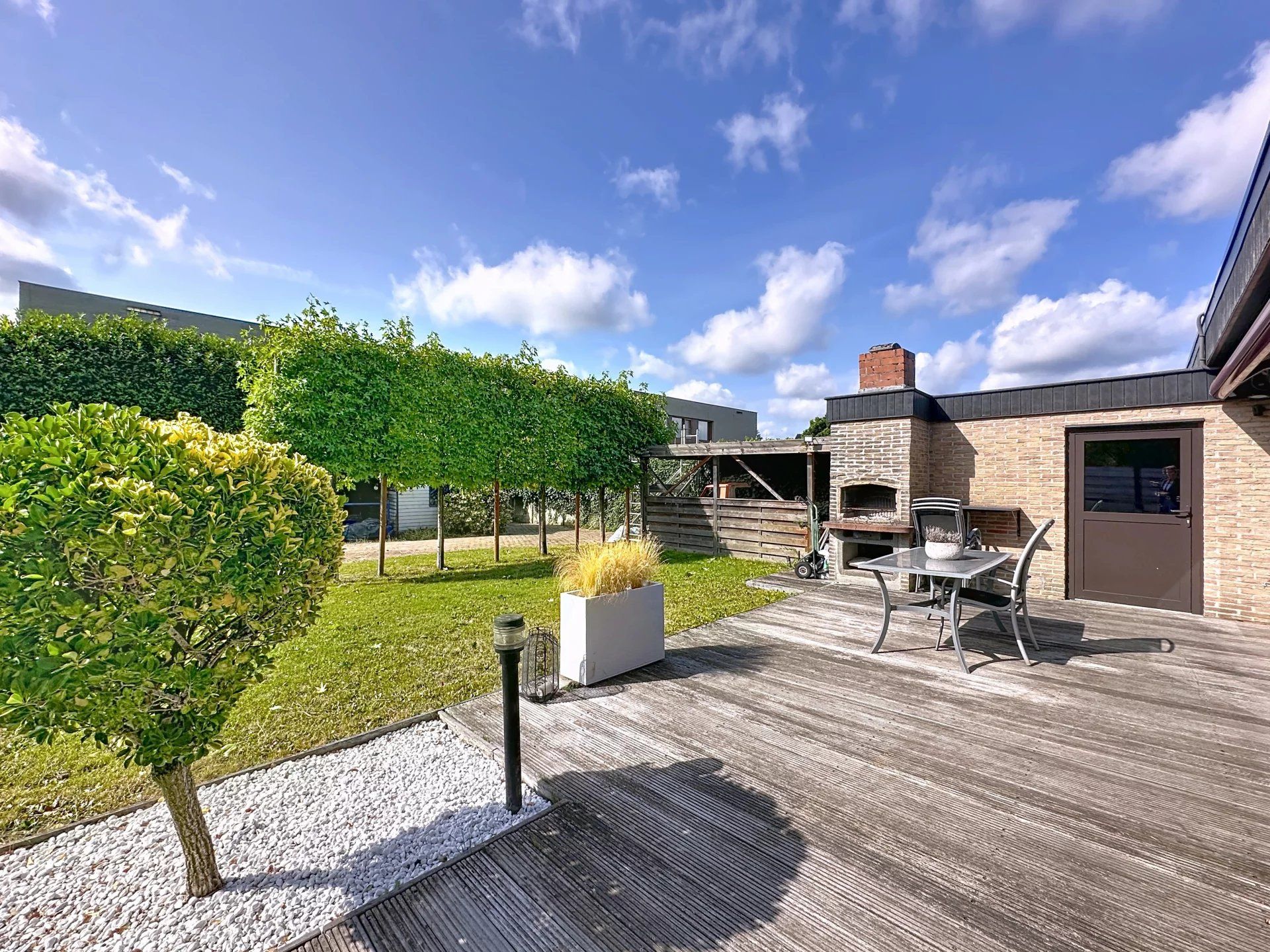 Gelijkvloerse woning op ruim perceel (8 are) in landelijke omgeving. foto 26