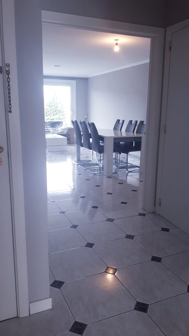 SINT-ANDRIES: appartement met 2 slaapkamers foto 2
