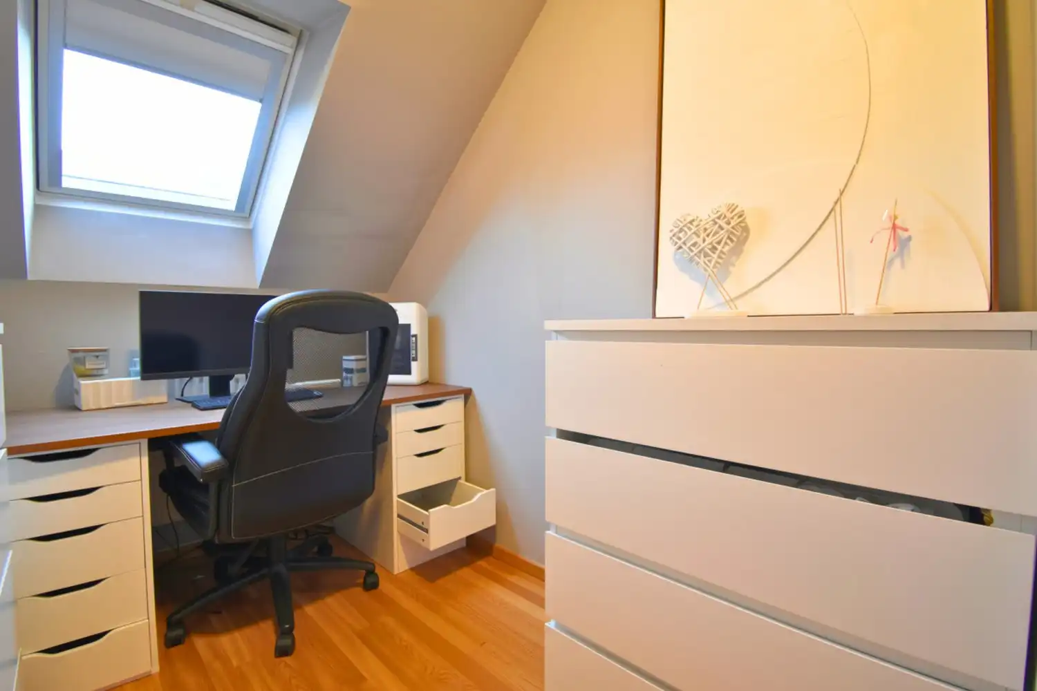 Energiezuinige rijwoning met 3 slaapkamers, garage en tuin te Halle foto 9