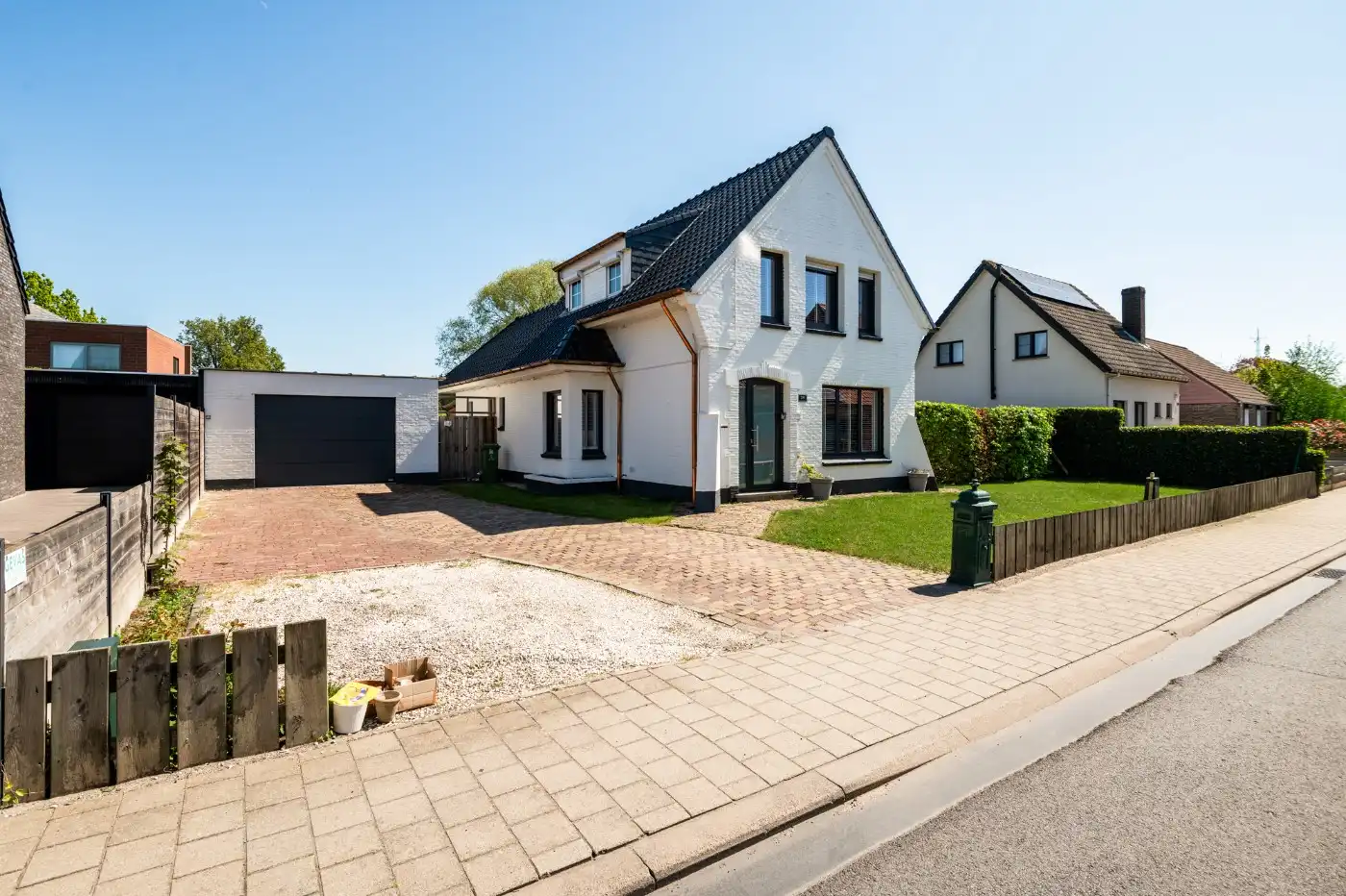 Instapklare, vrijstaande woning met 2 slpk., tuin en garage foto {{pictureIndex}}