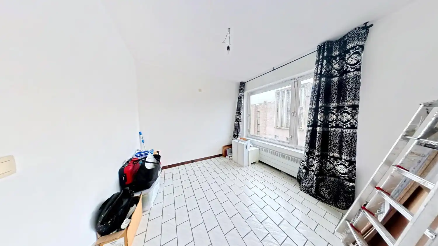 Centraal gelegen appartement met 2 slaapkamers! foto 8