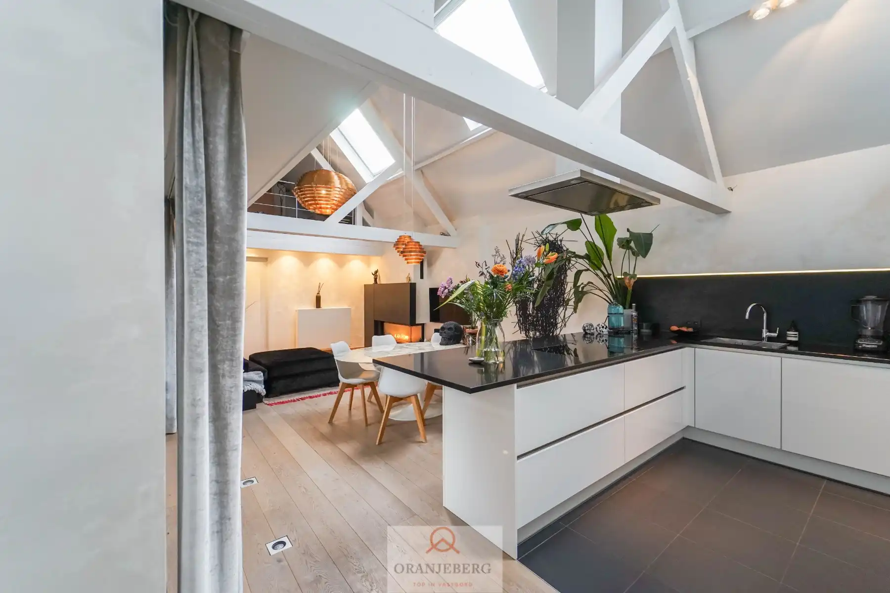 Duplex-appartement in voormalige industriële katoenspinnerij foto {{pictureIndex}}