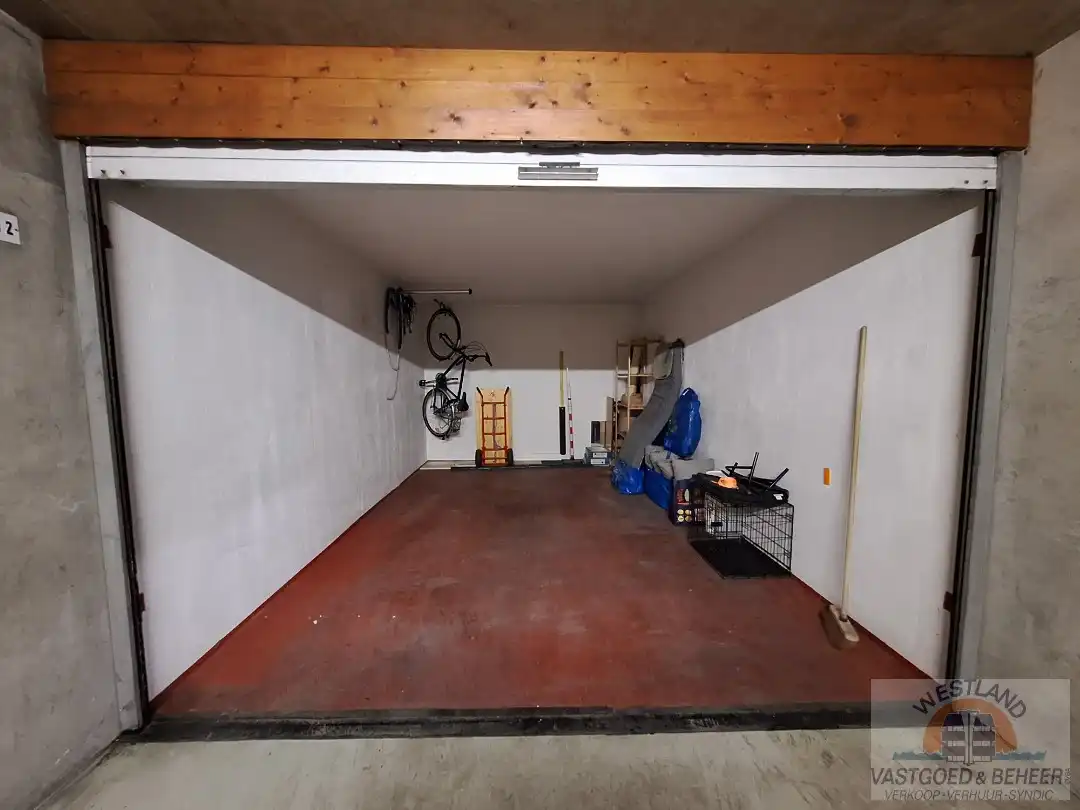 Garagebox in ondergrondse garage foto 2