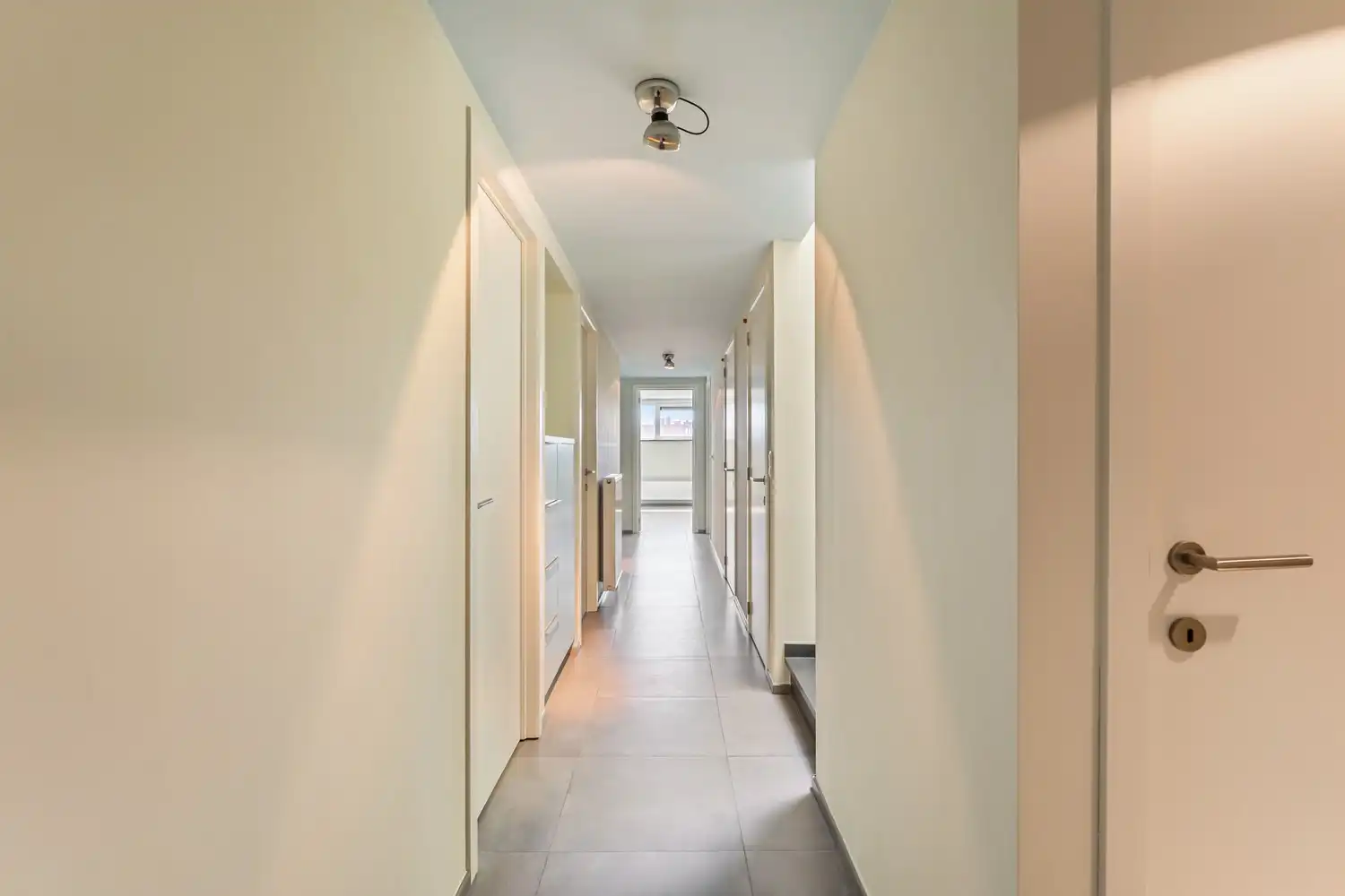 Modern, rustig gelegen en bijzonder ruim appartement met 4 slaapkamers, 2 badkamers en 2 terrassen te centrum Leuven! foto 8