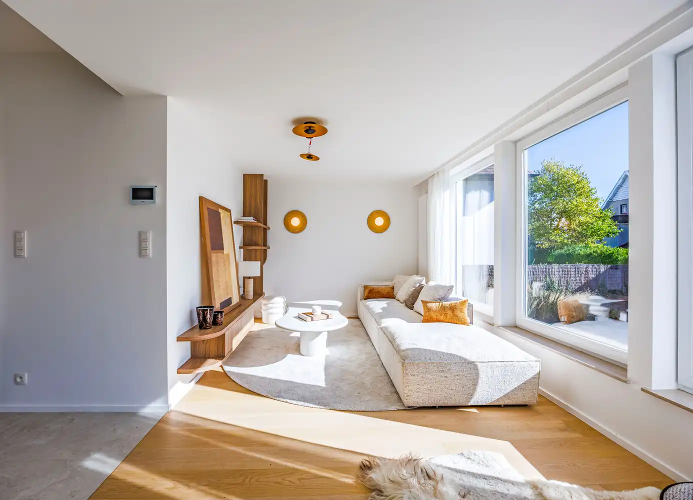 Stijlvolle vrijstaande villa met schitterende zongerichte terrassen, uitstekend gelegen op een boogscheut van het strand foto 6