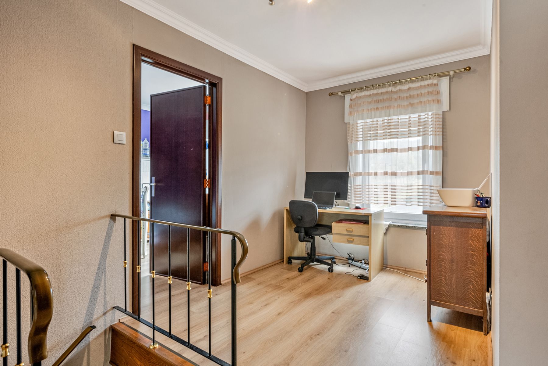 Instapklare halfopen bebouwing met 4 slaapkamers foto 18