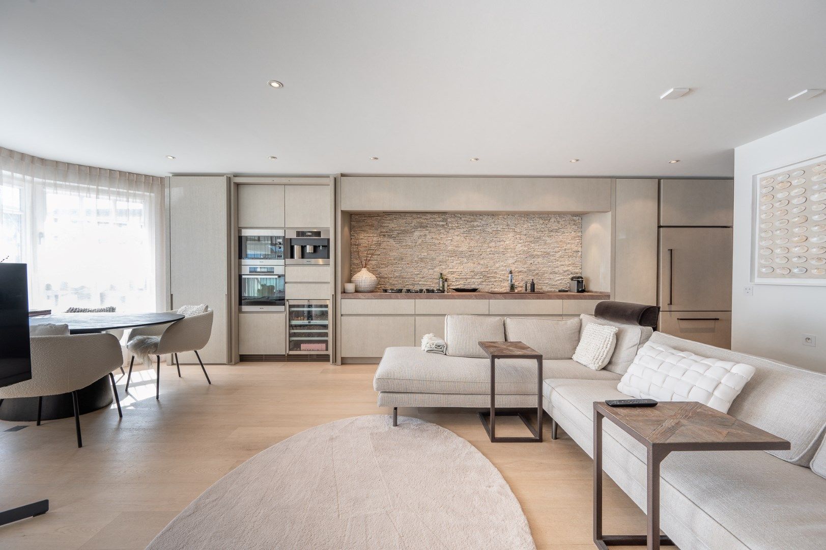 Exclusief appartement op het Albertplein, high-end afgewerkt met een verbluffend zeezicht  foto 2