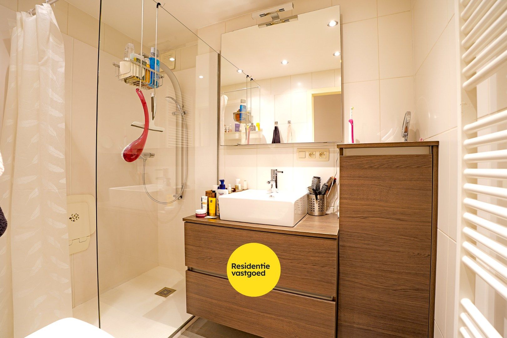 Sfeervol en instapklaar 3 slaapkamerappartement (108m²) met twee terrassen (40 m²) te Nieuwpoort-Stad. foto 8