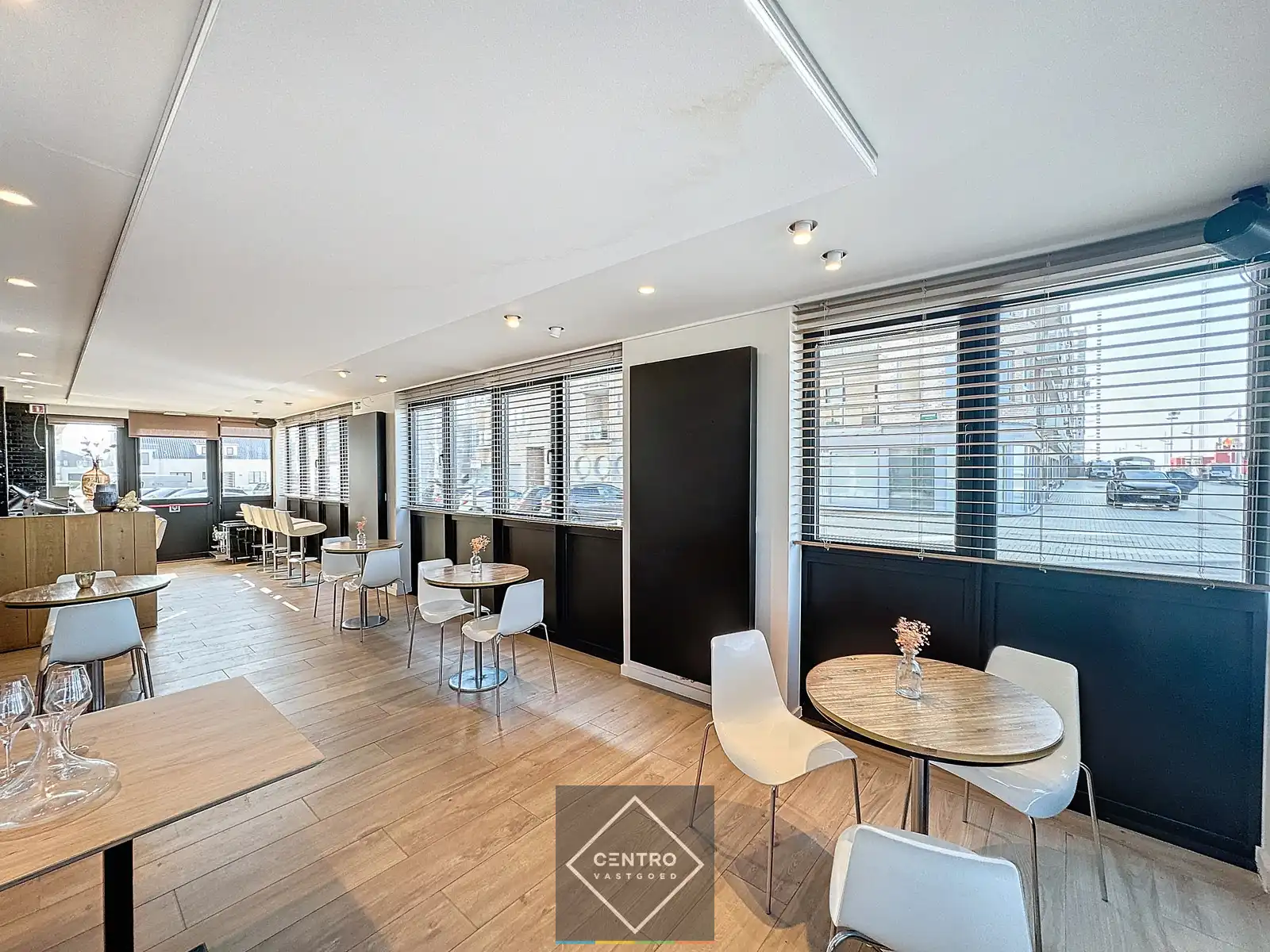 Uniek & exclusief aanbod: instapklaar (zo goed als nieuw) HORECAPAND (restaurant/brasserie), inclusief de VOLLEDIGE inboedel TE KOOP op de zeedijk te Zeebrugge! foto 8