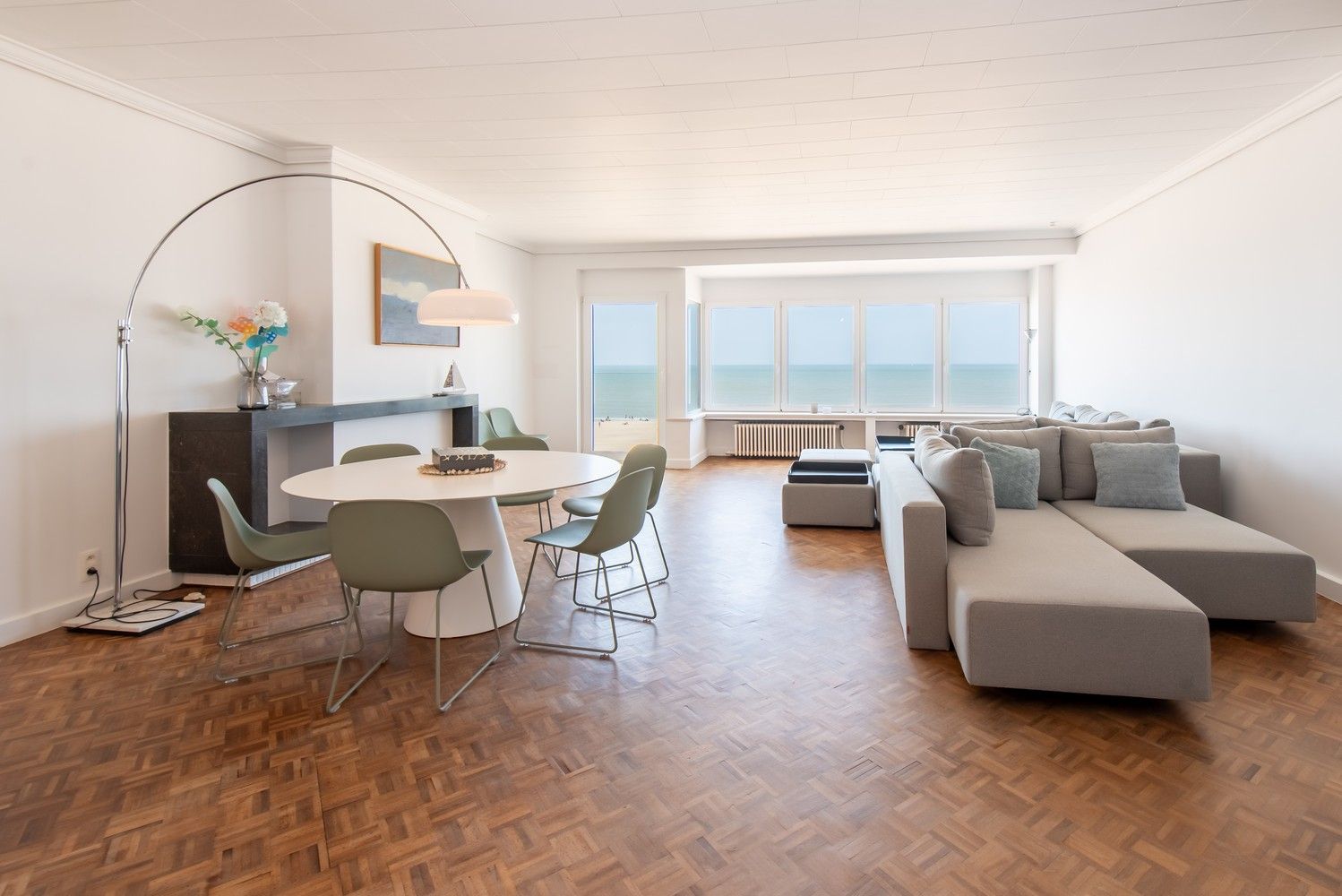 RESIDENTIE LES FLOTS foto {{pictureIndex}}