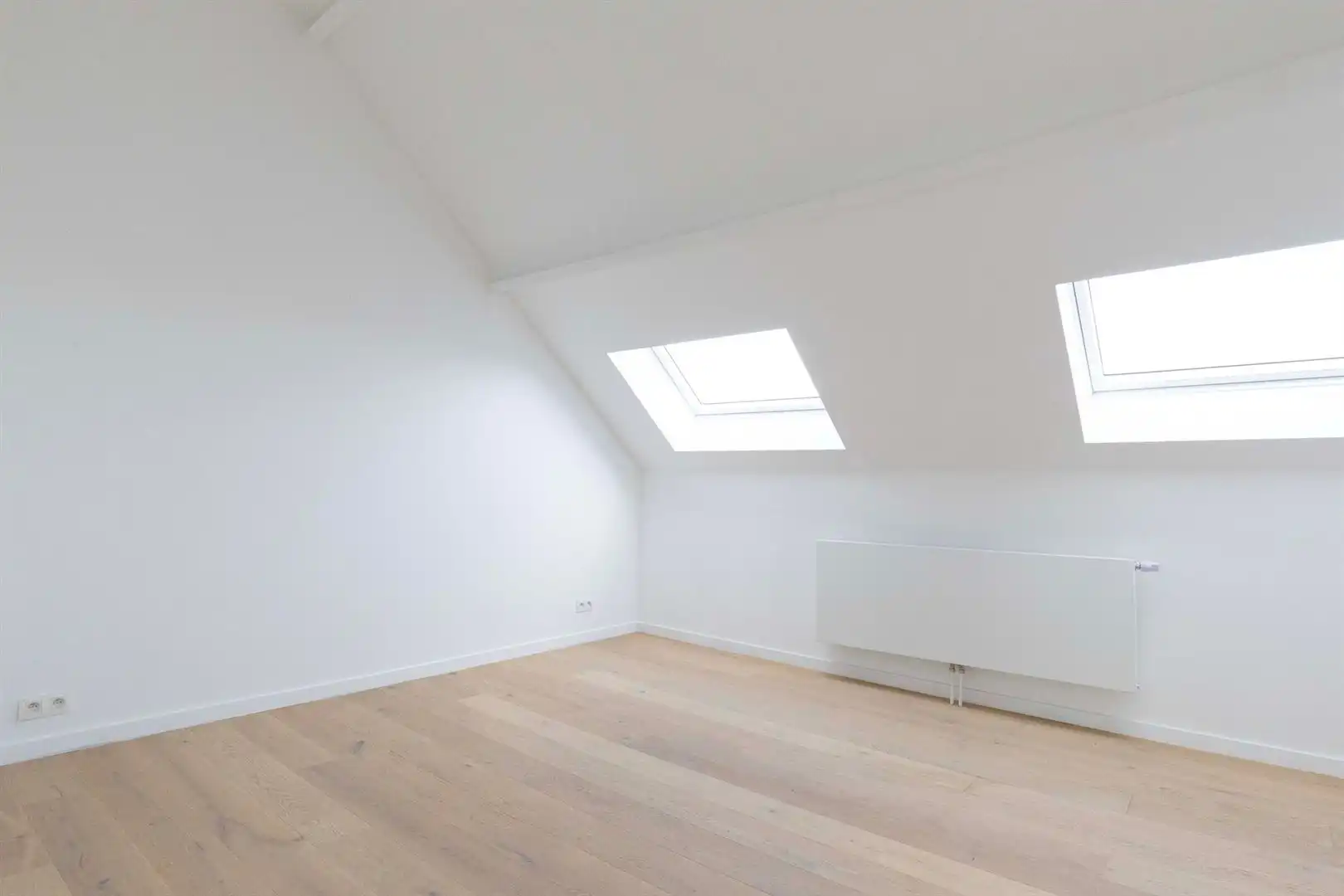 Charmant gerenoveerd appartement met veel lichtinval foto 18