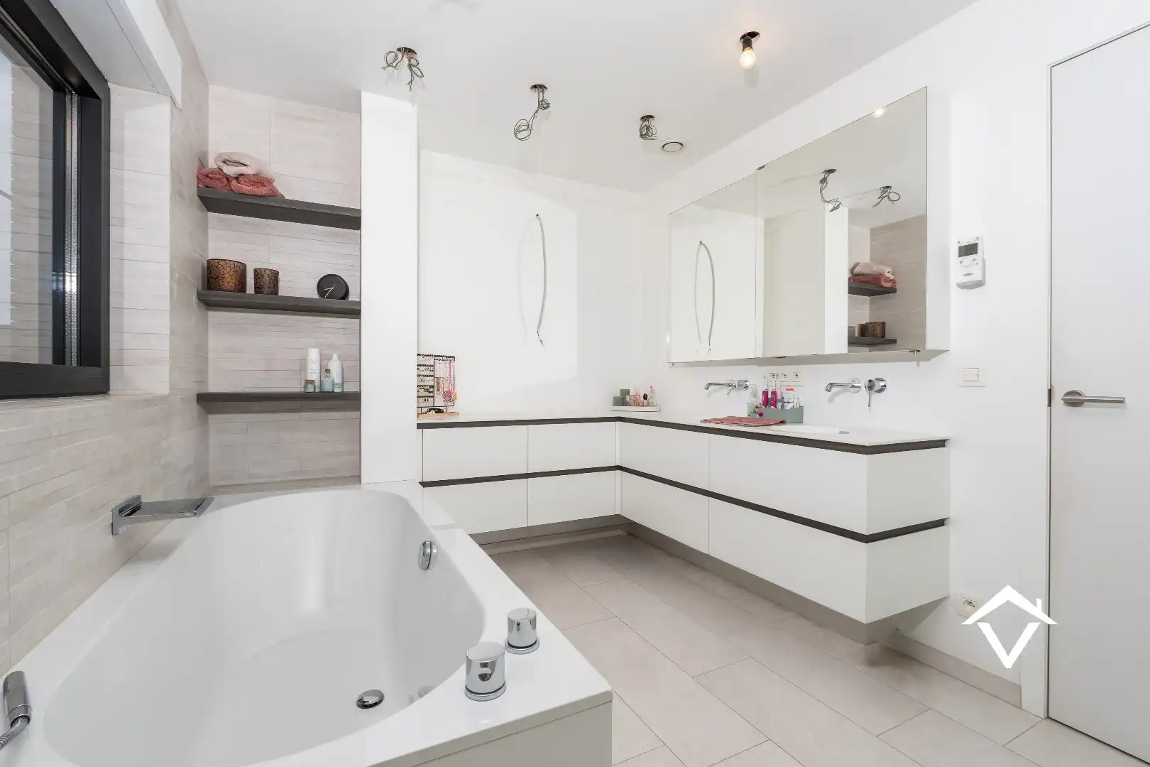 Exclusieve, energiezuinige villa met 247 m² bewoonbare oppervlakte, volledig onderkelderd en gelegen in een rustige doodlopende straat foto 17