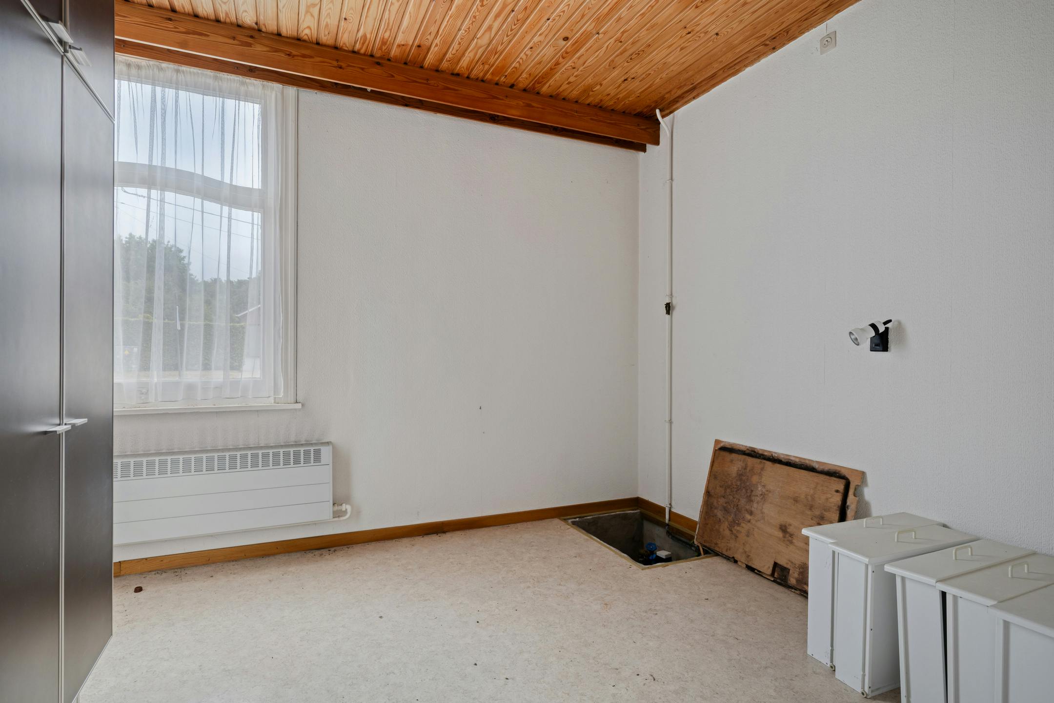 Te renoveren hoeve te koop in Lichtaart op ruim perceel foto 12