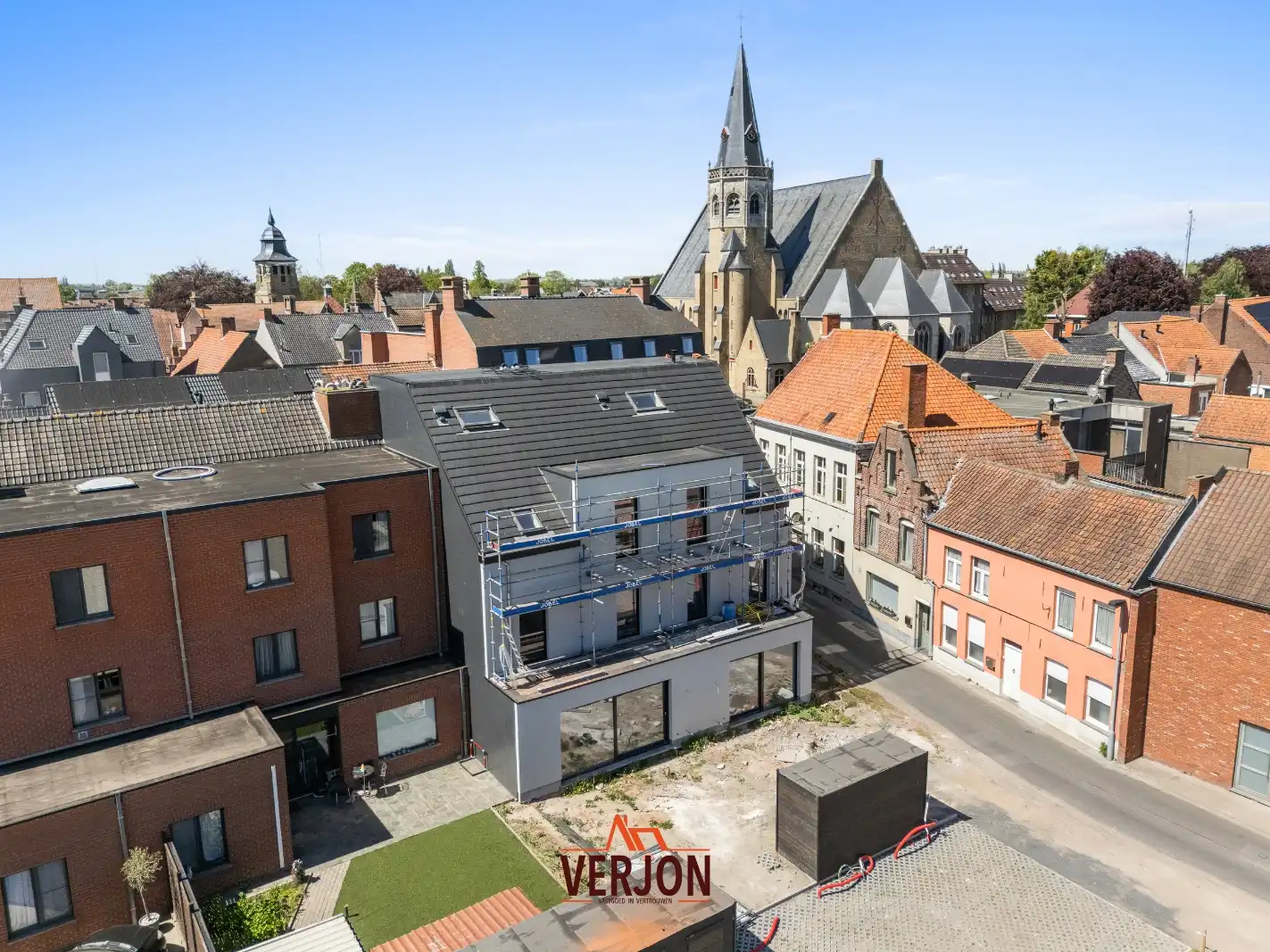 6% BTW mogelijk! Prachtig nieuwbouwappartement! foto {{pictureIndex}}