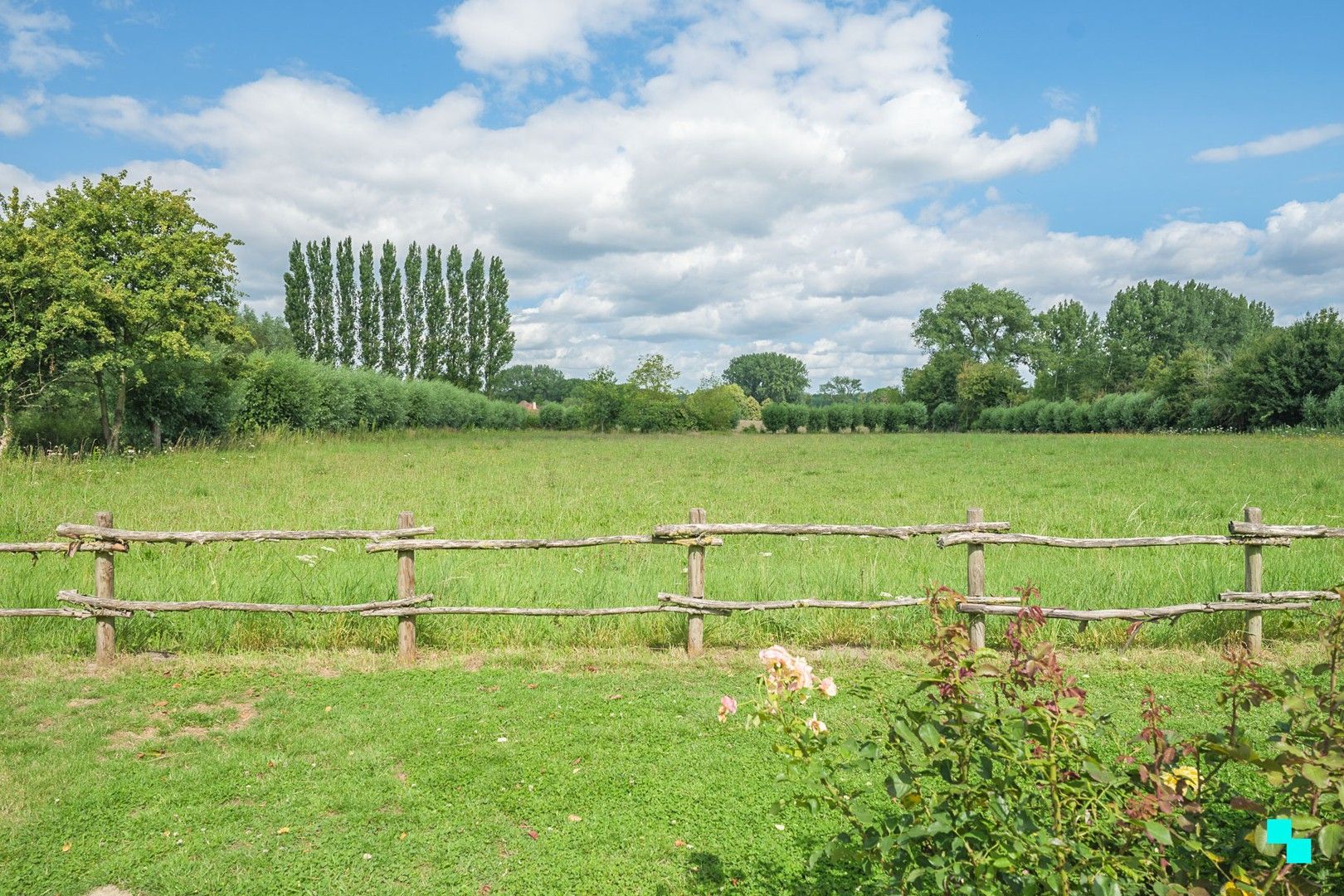 Charmante hoeve in Makkegem foto 26