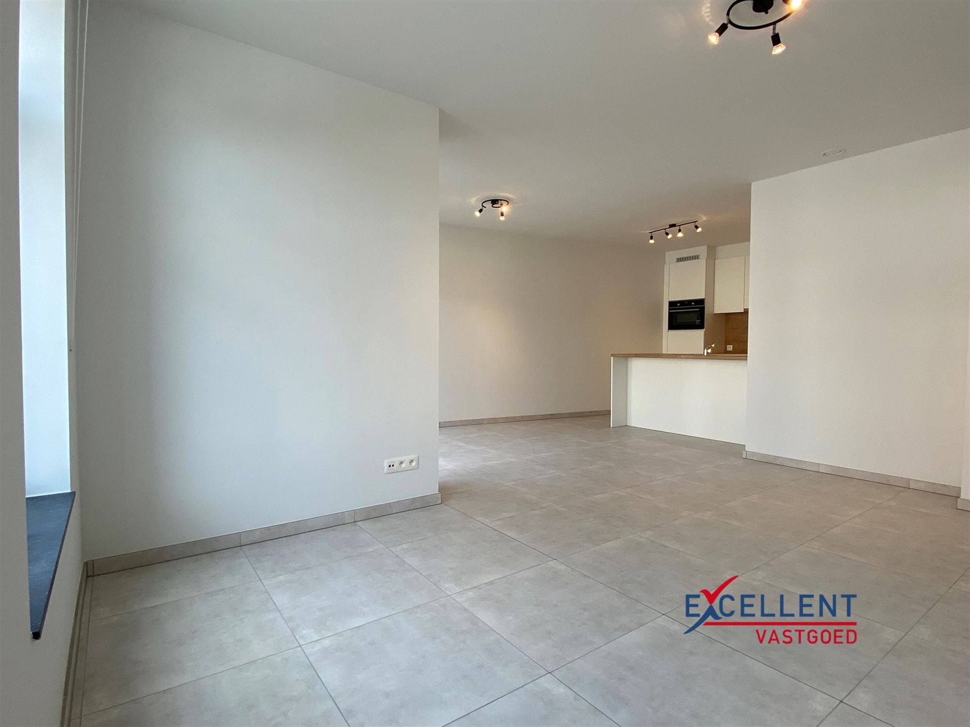 Nieuwbouw appartement met 1 slaapkamer en garage te huur in Vinkt (Deinze)! foto 4