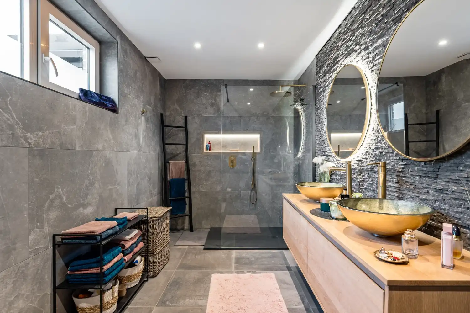 Instapklare tweewoonst met 4 slaapkamers in Wommelgem foto 20