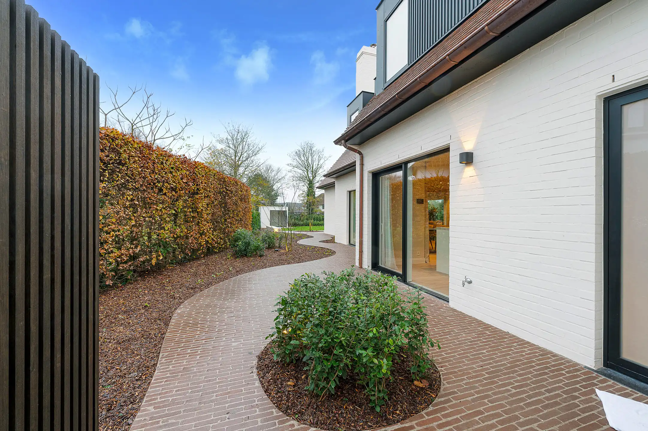 Alleenstaande villa, gelegen in een residentiële omgeving foto 6