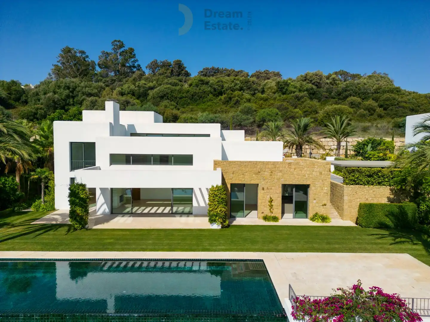 Charmante villa met uitzicht op de golfbaan binnen het Finca Cortesin resort. foto 25