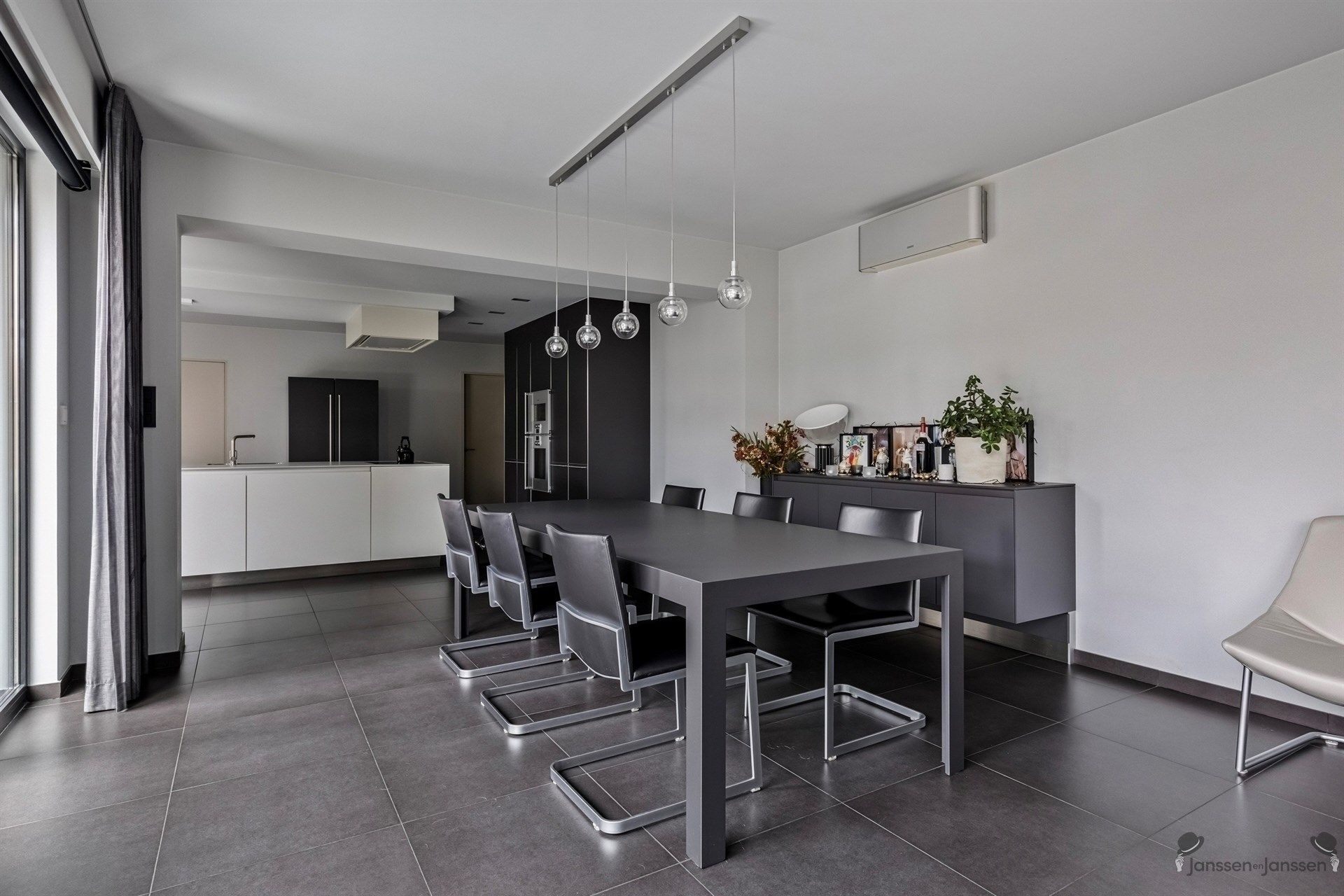 Exclusieve gerenoveerde woning foto 3