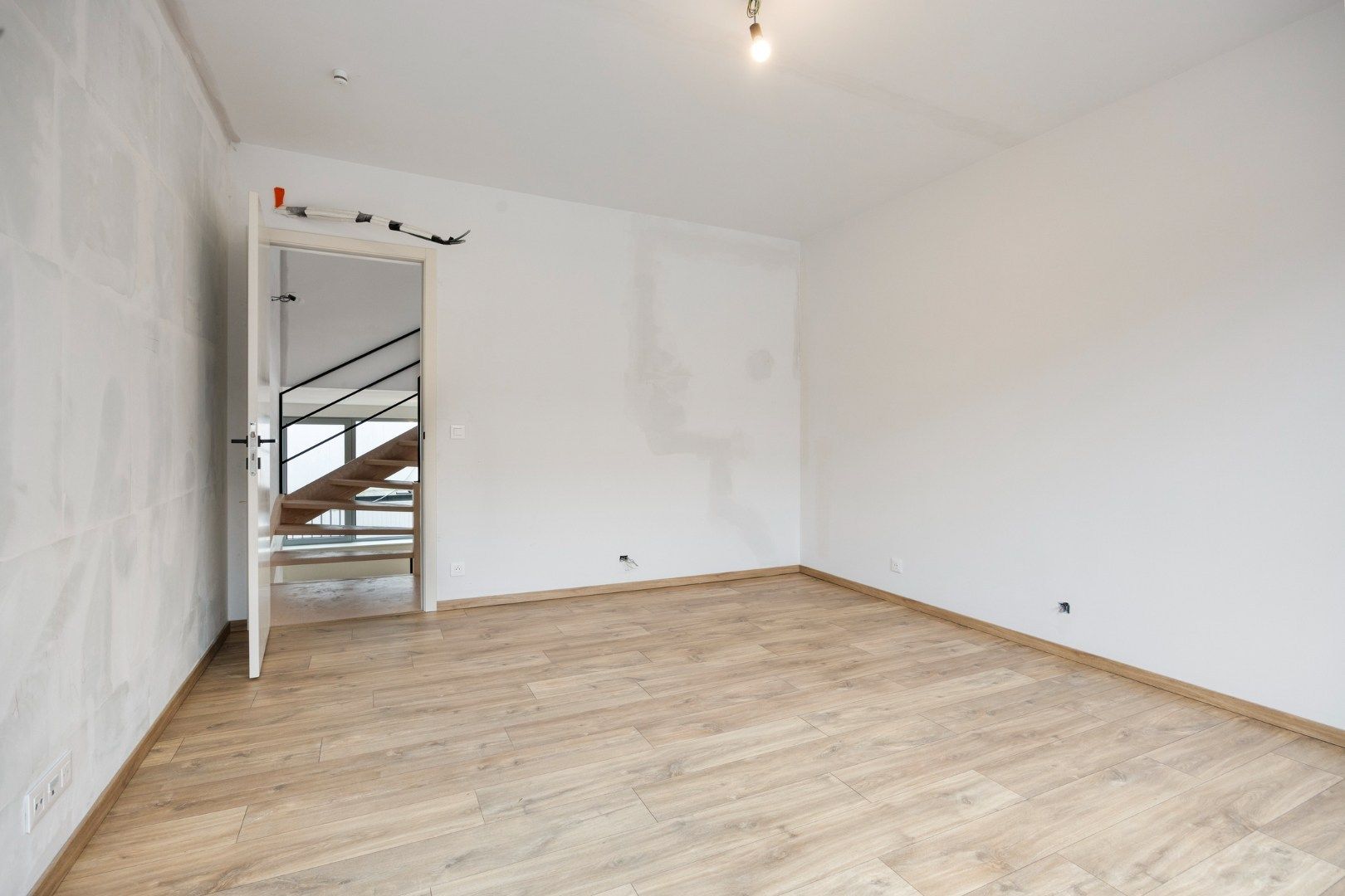 Verkoop onder registratierechten! Nieuwbouwwoning met 3 slaapkamers, 3 badkamers, tuin, terras en autostaanplaats in Tienen – EPC 48 kWh/m² - bewoonbare opp. 17 foto 24