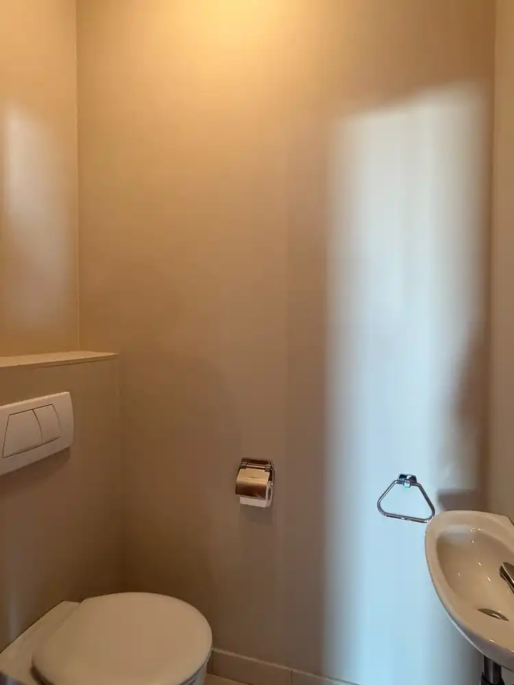 Instapklaar en energiezuinig ruim twee slaapkamer appartement in het centrum van Eke foto 9