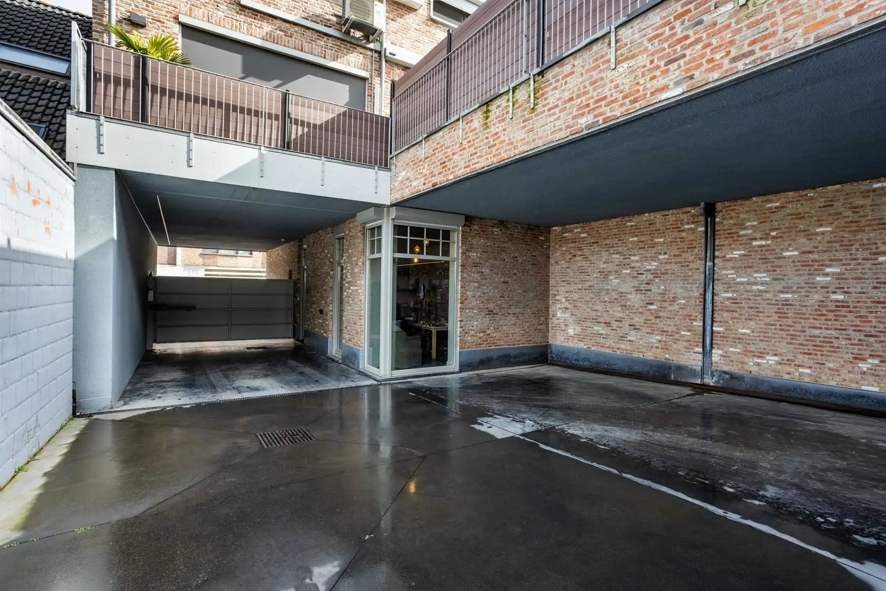 Magazijn van 431 m² met kantoorruimte en woning te Gentbrugge foto 5