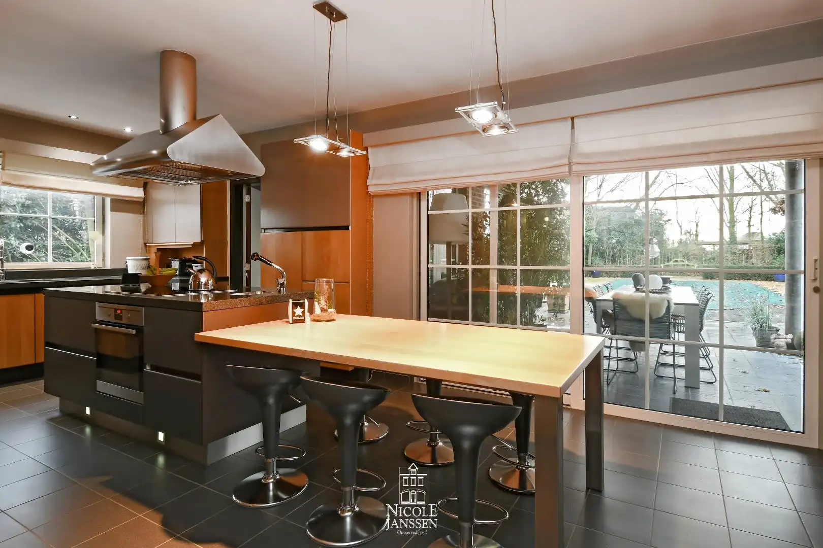 Ruime villa in landelijke stijl  foto 13