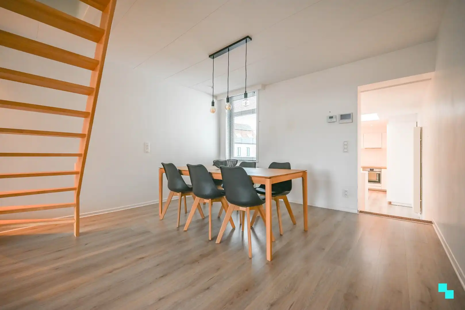 Instapklare starterswoning in Deerlijk foto 9