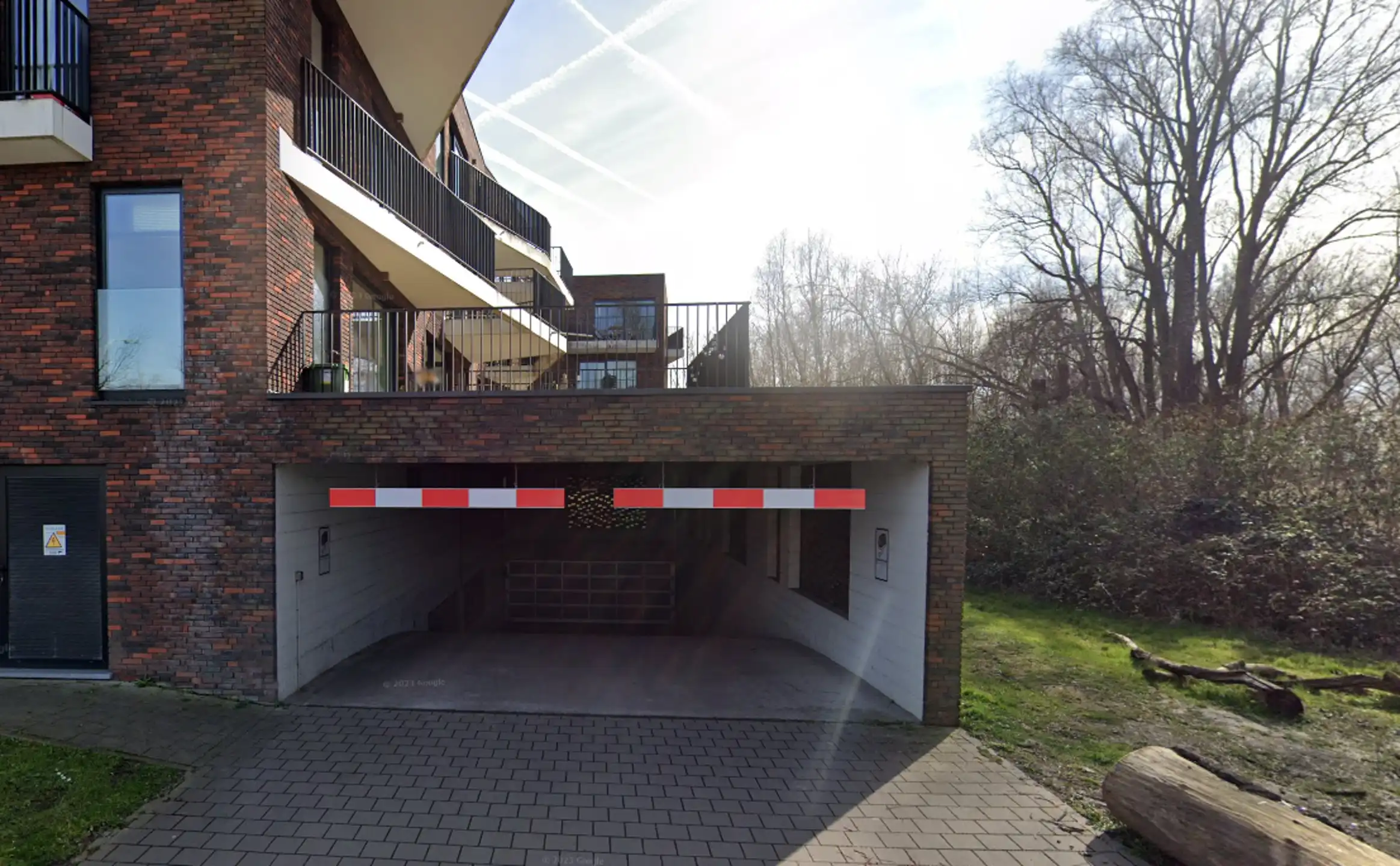 Binnenstaanplaats vlakbij Malemmeersen foto 3