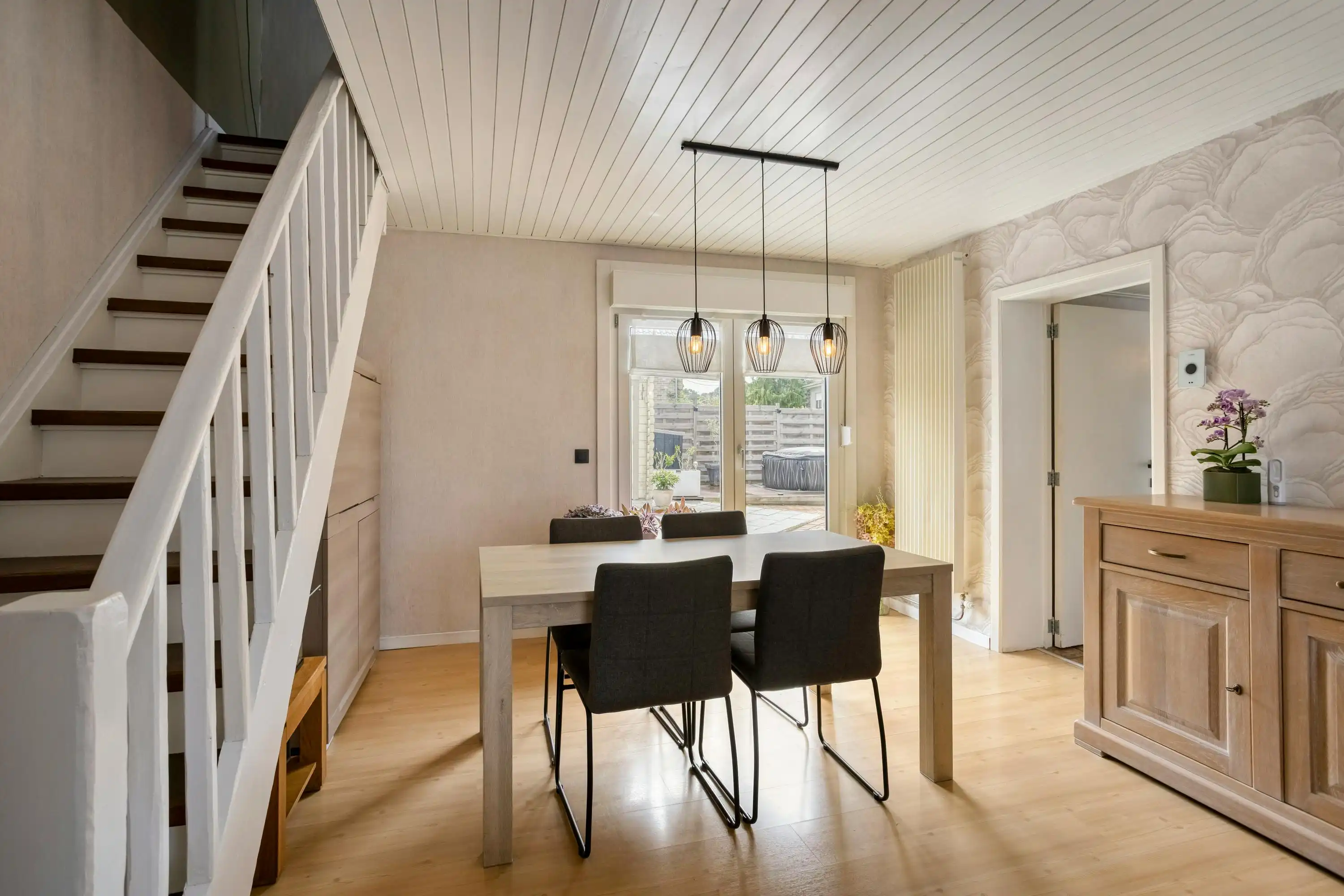 Ruim 3-gevel huis te koop in Roosdaal foto 6