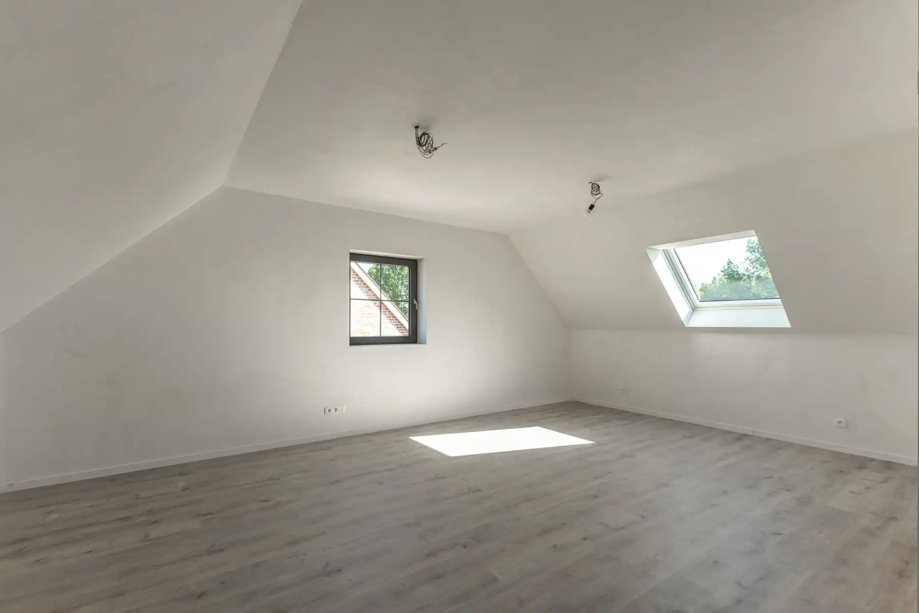 Ruime energiezuinige nieuwbouwwoning (Rechts) foto 11