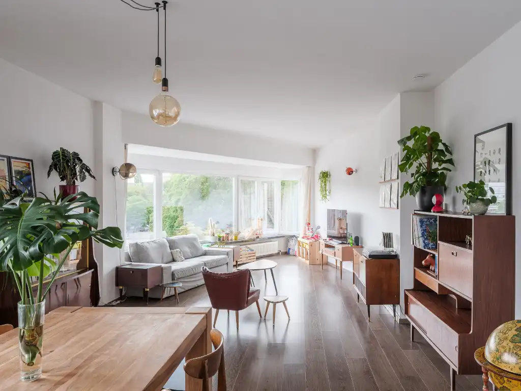 Ruim en karaktervol hoekappartement (bvo 151 m²) met drie slaapkamers in centrum Gent foto {{pictureIndex}}