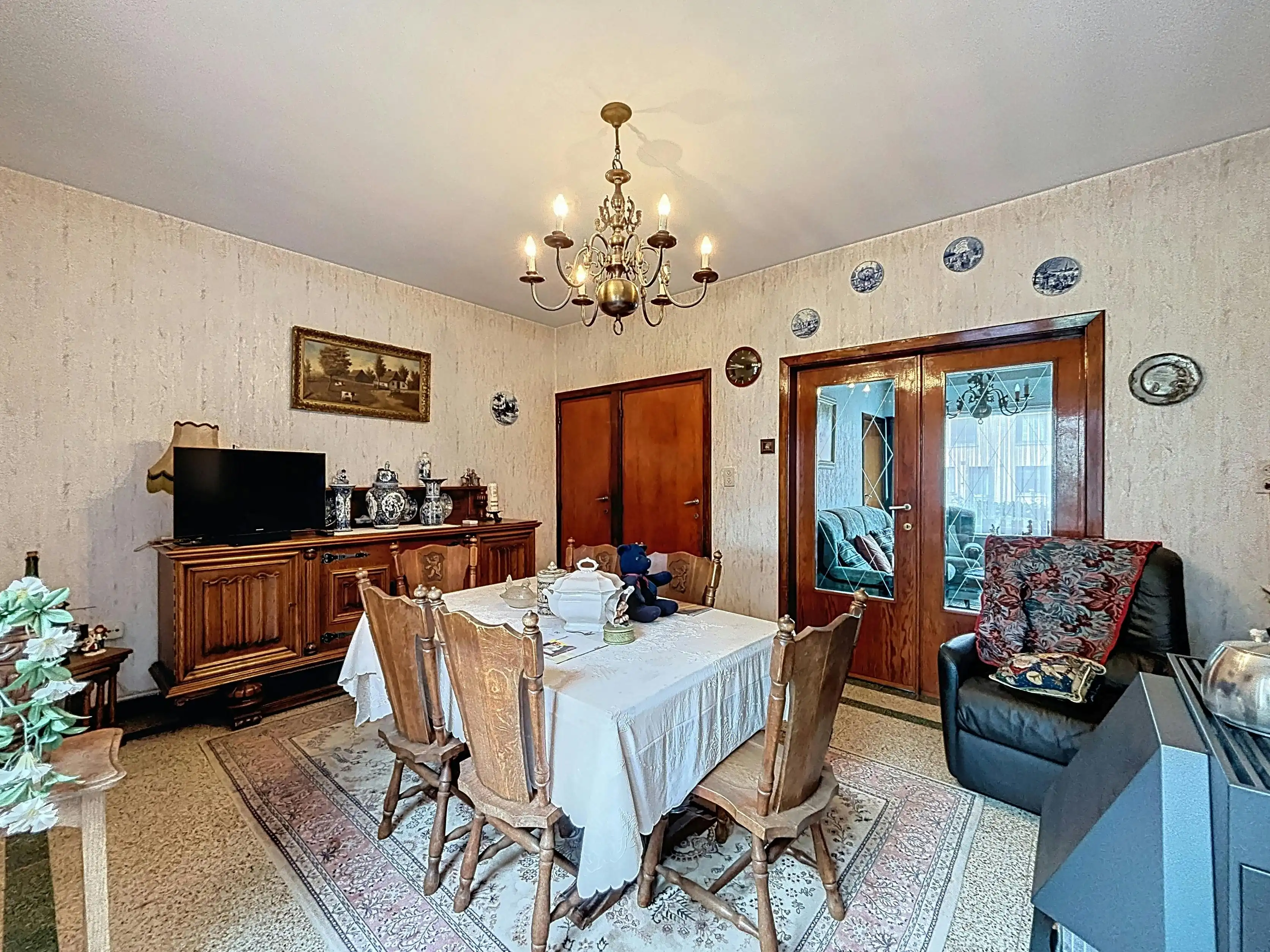 Te renoveren woning te koop in Wuustwezel! foto 8