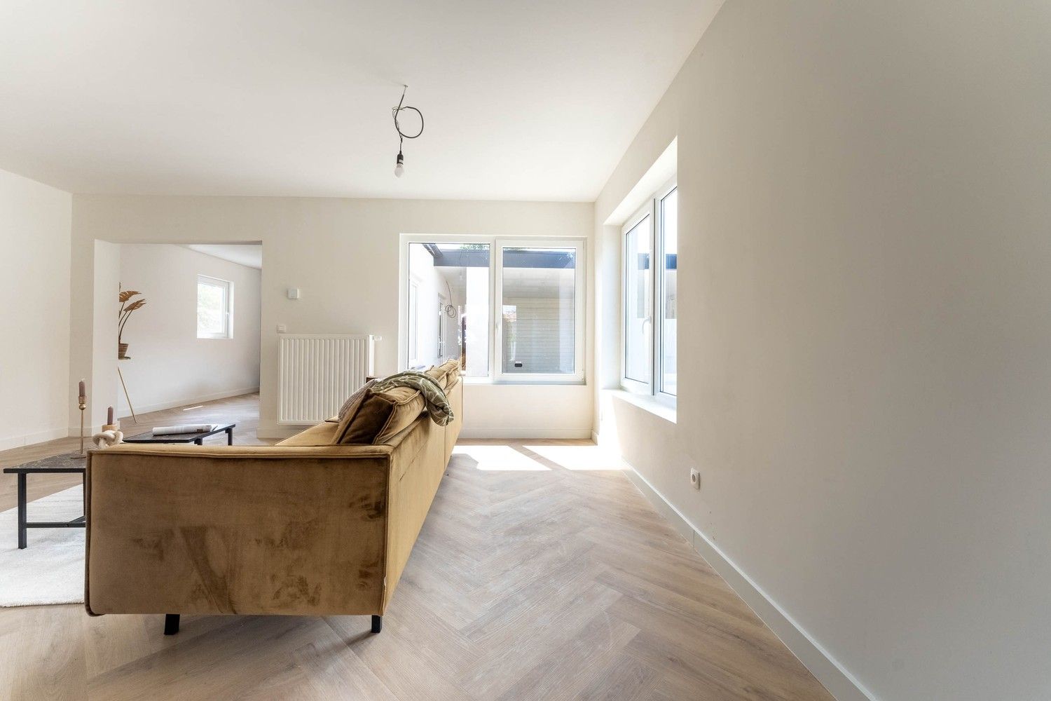 Volledig gerenoveerde woning op een perceel van 1670m² met een open zicht over de weiland nabij de Nederlandse grens foto 18