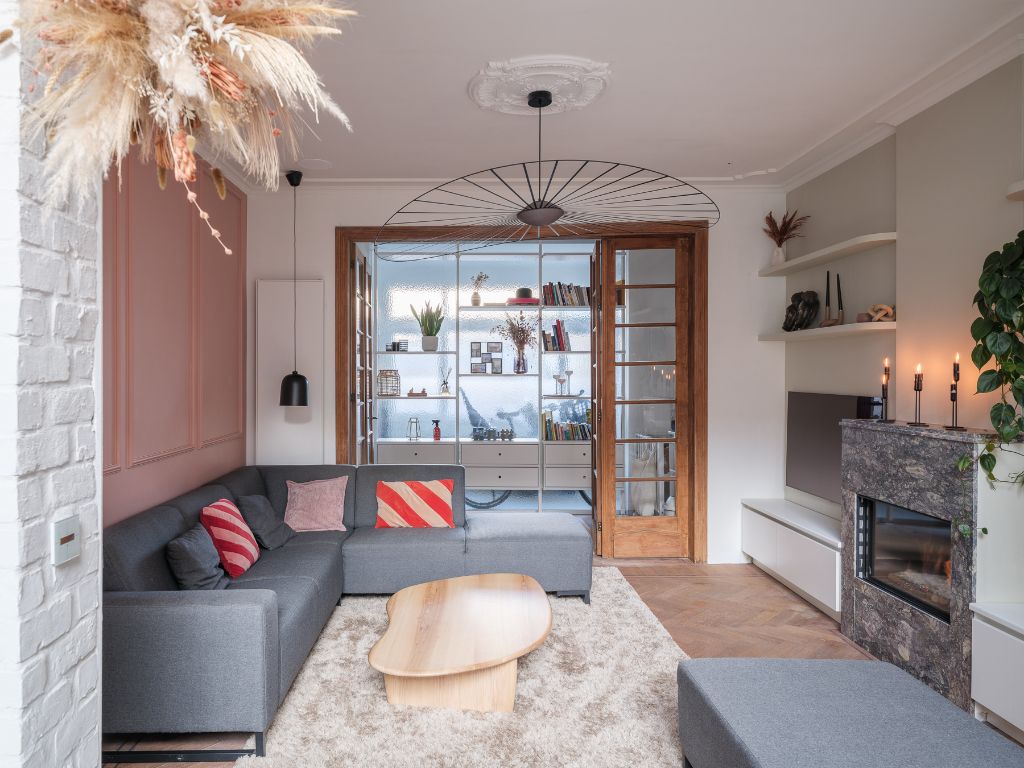 Prachtig gerenoveerde (Volt Architecten) interbellumwoning met vier slaapkamers, twee badkamers en zonnige stadstuin nabij de Bijloke. foto 5