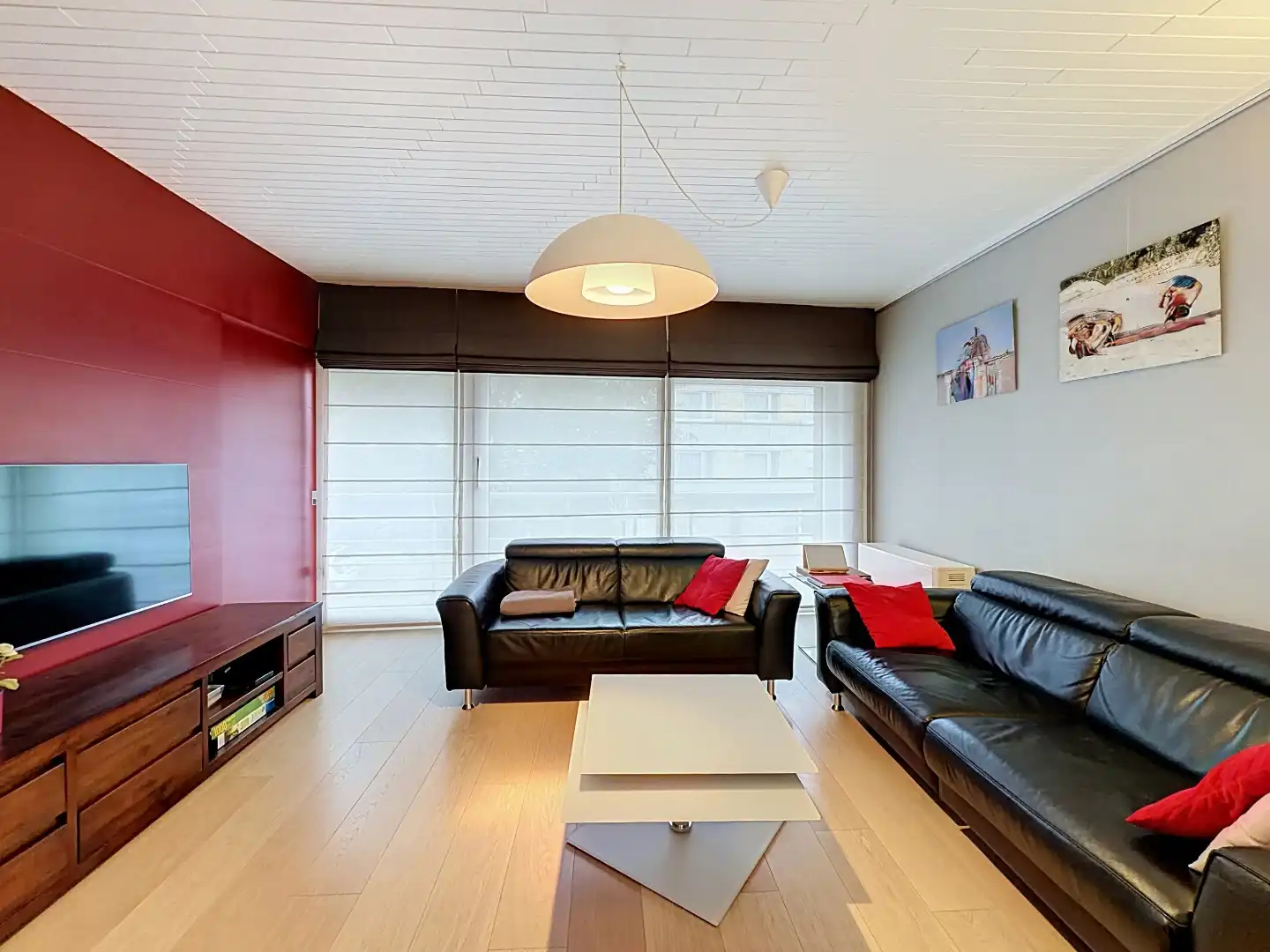 Instapklare bel-etage met drie slaapkamers, garage en zonnige buitenruimtes. foto 7