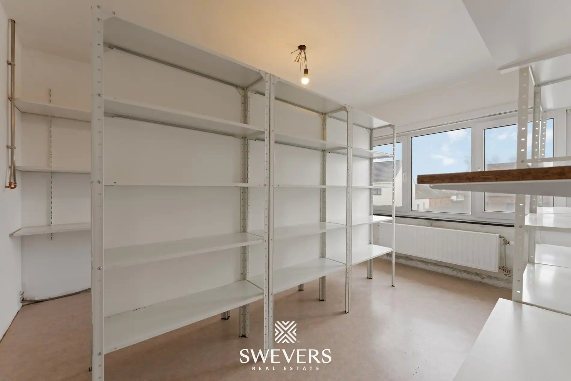 Imposant handelspand met veel bergruimte te Nieuwerkerken foto 19