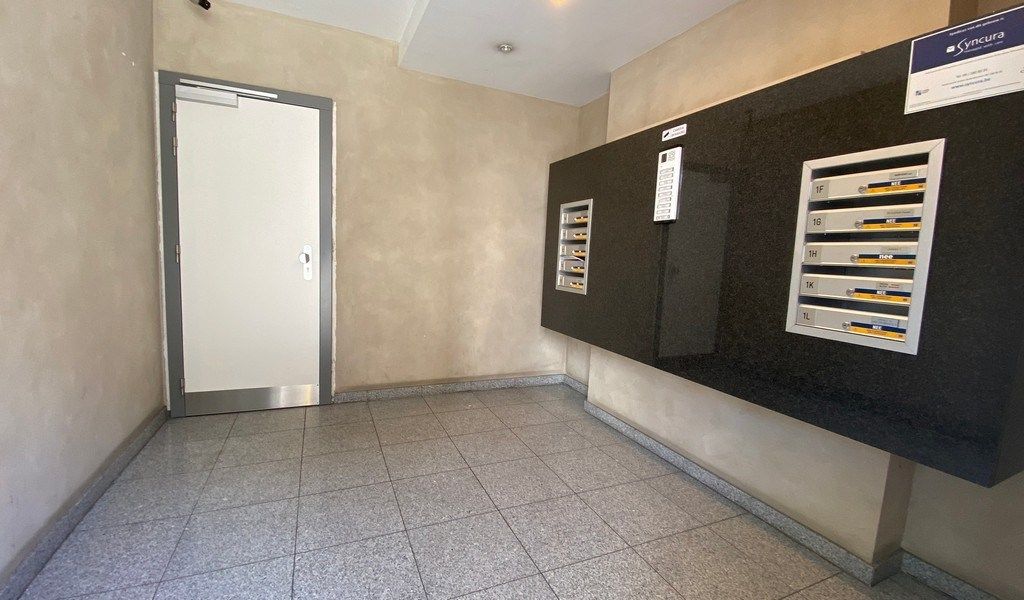 Handelsgelijkvloers te huur aan Rozemarijnbrug te Gent foto 13