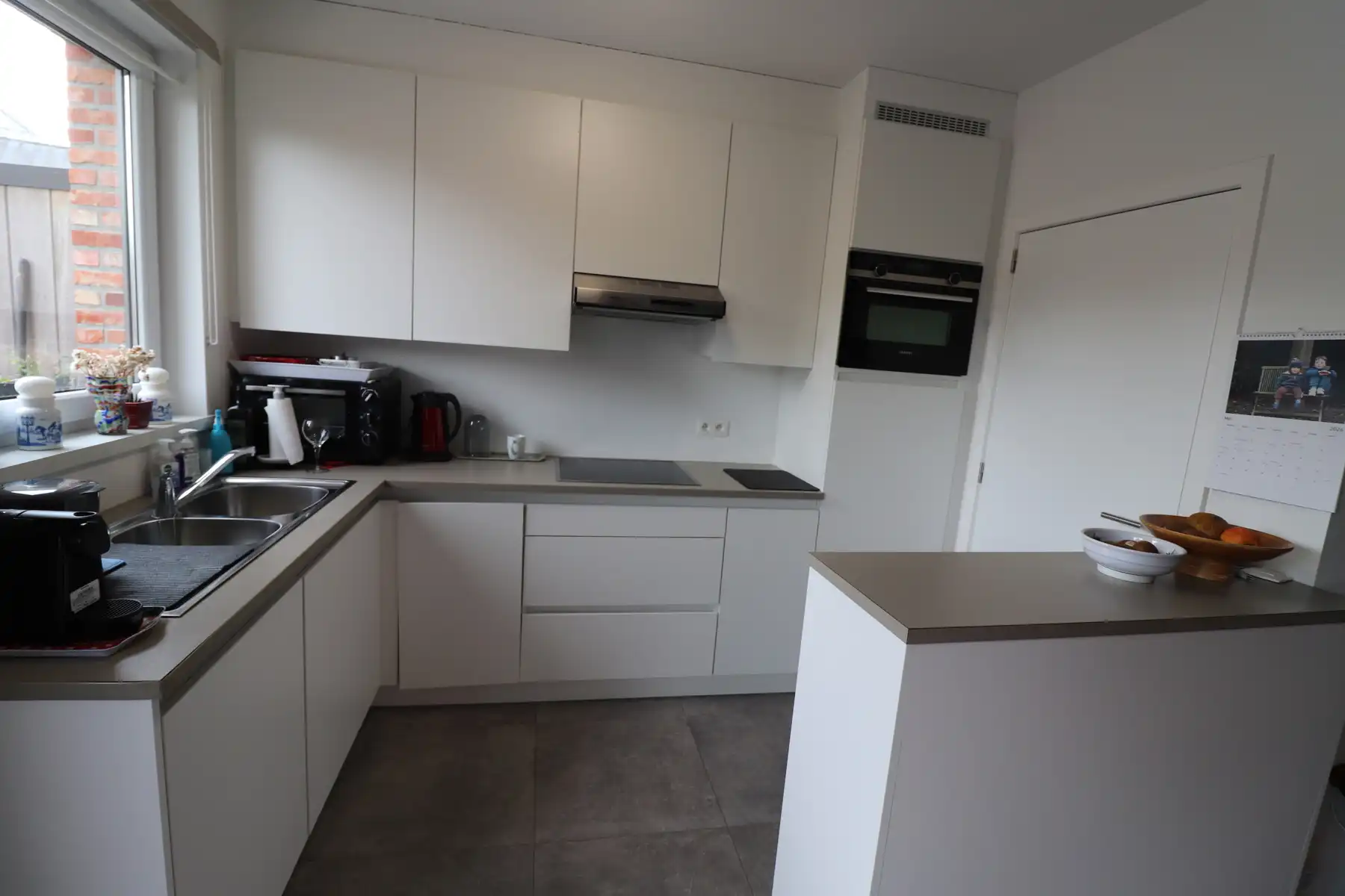 Energiezuinig appartement met lift, terras, autostaanplaats en fietsenberging. foto 6
