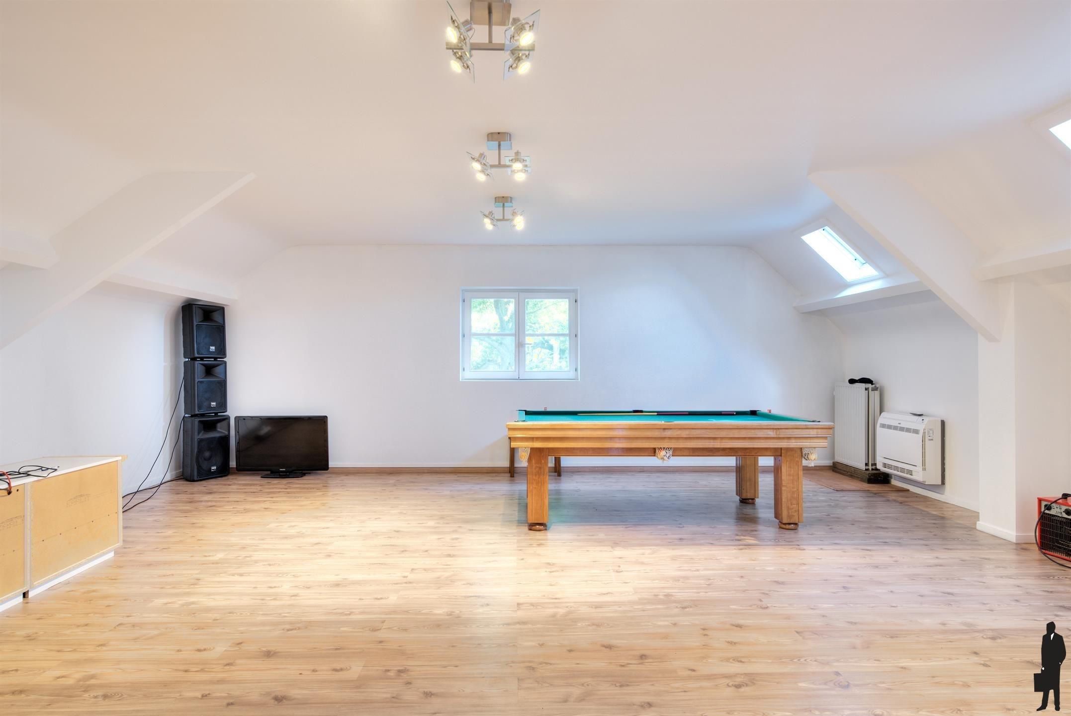 Luxe kangoeroe-villa te Sint-Job met paardenacc. op ca. 1,2 HA! foto 42