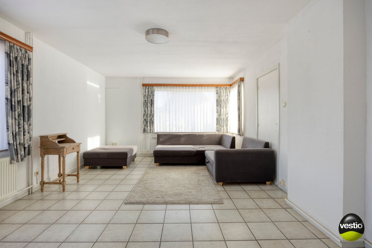 RUSTIG GELEGEN RUIME HALFVRIJSTAANDE WONING MET GROTE TUIN OP 22A49CA TE HOESELT. foto 18